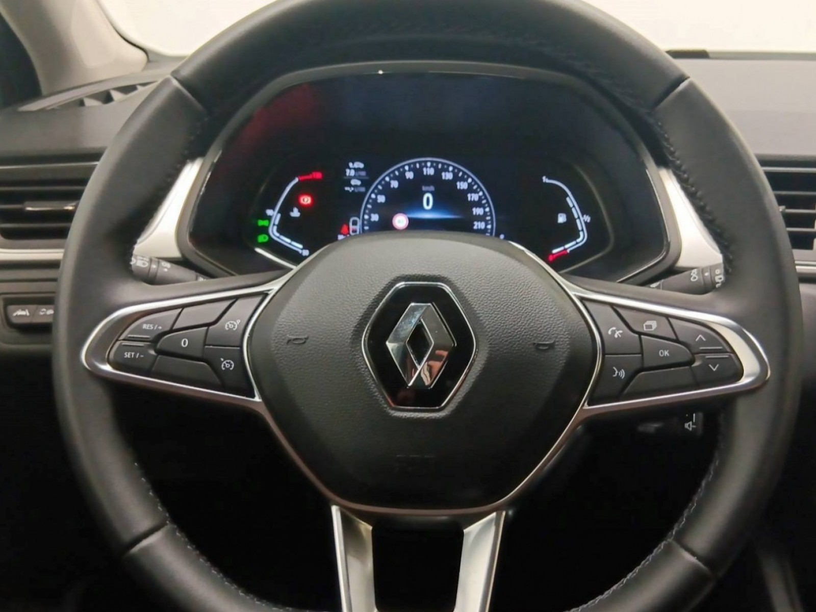 RENAULT - CAPTUR - #188100 - 37