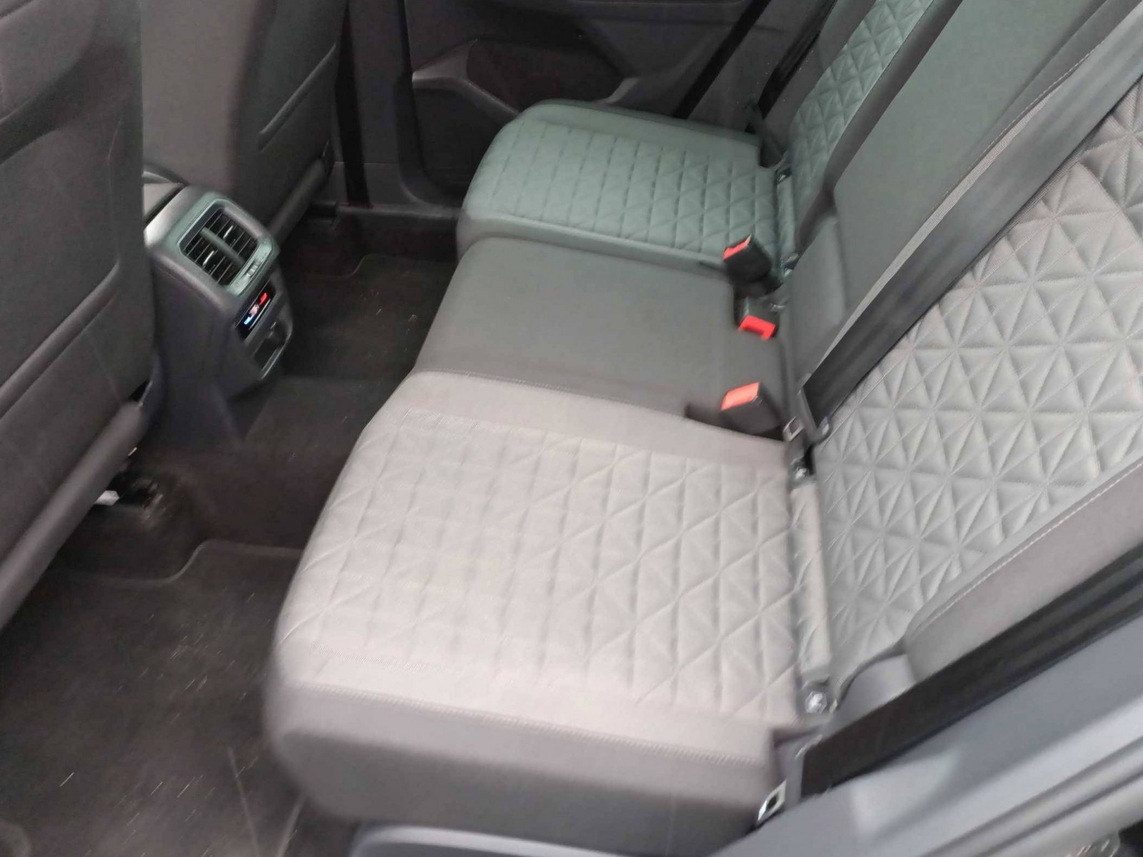 VOLKSWAGEN - TIGUAN - #188715 - 9