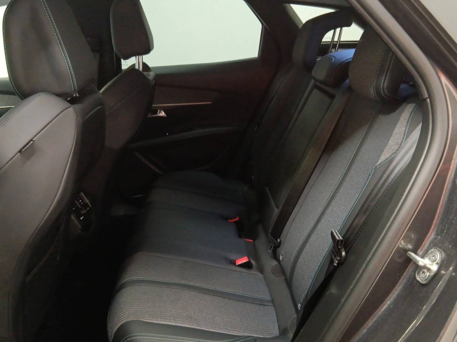PEUGEOT - 3008 - #188682 - 8