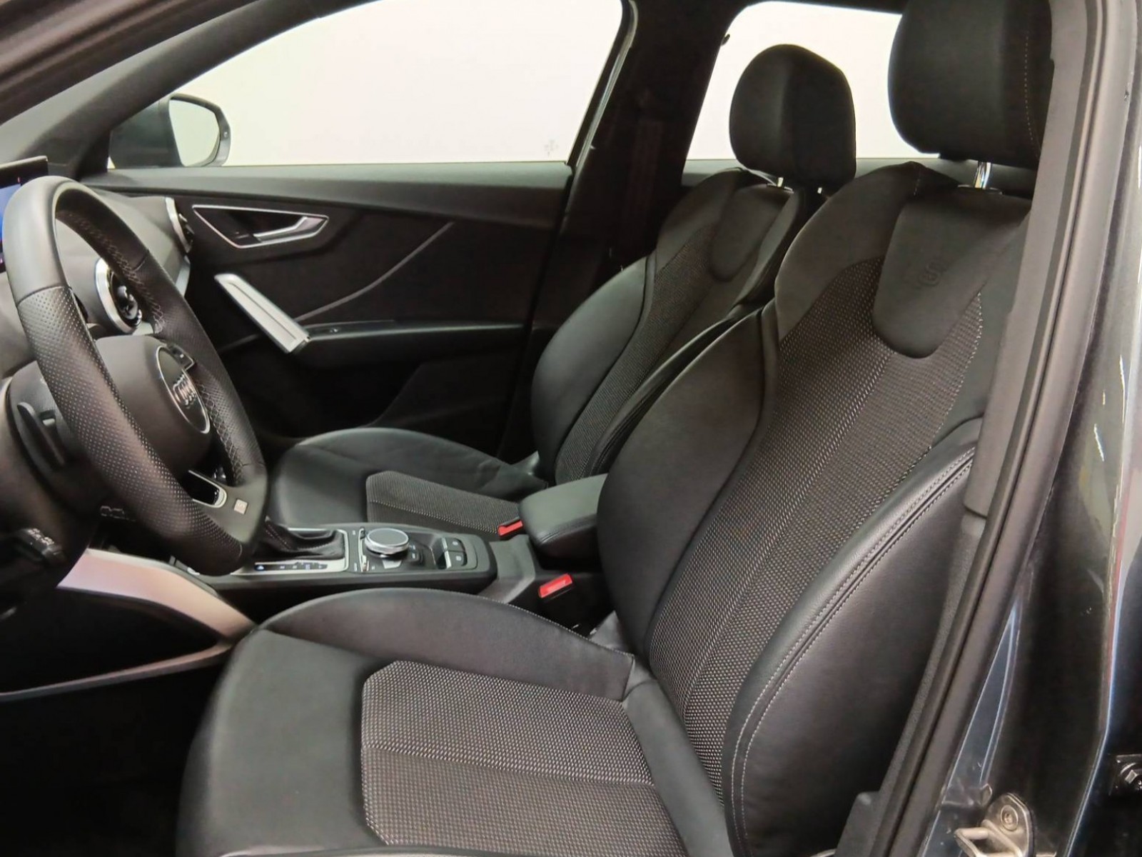 AUDI - Q2 - #186930 - 7