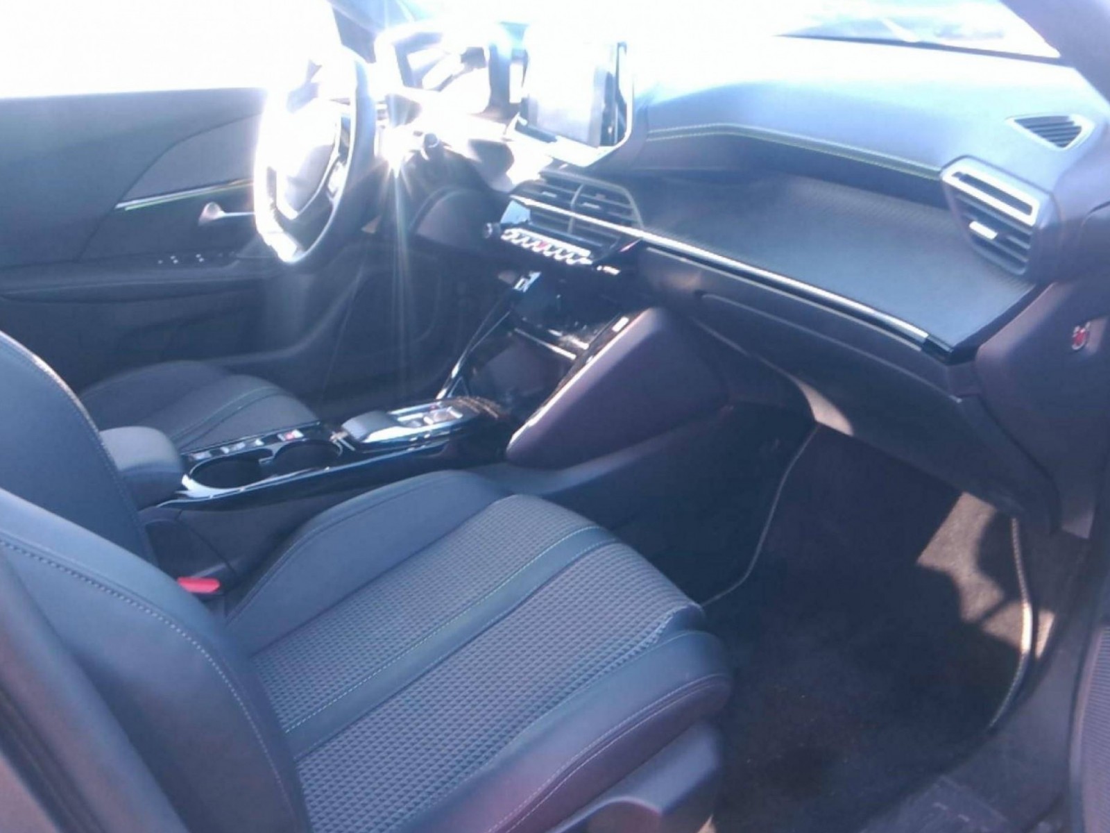PEUGEOT - 2008 - #188841 - 3