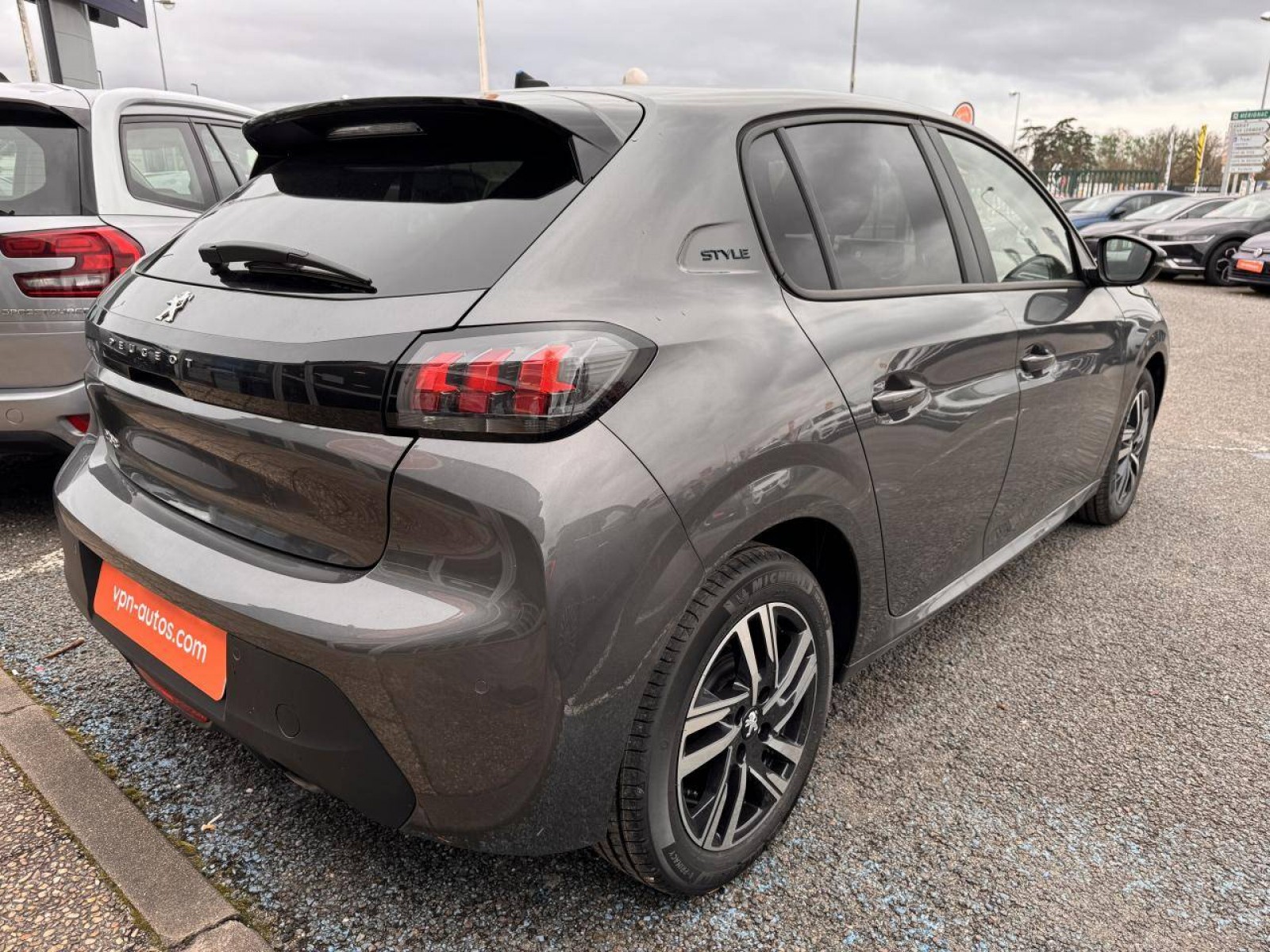 PEUGEOT - 208 - #185498 - 3