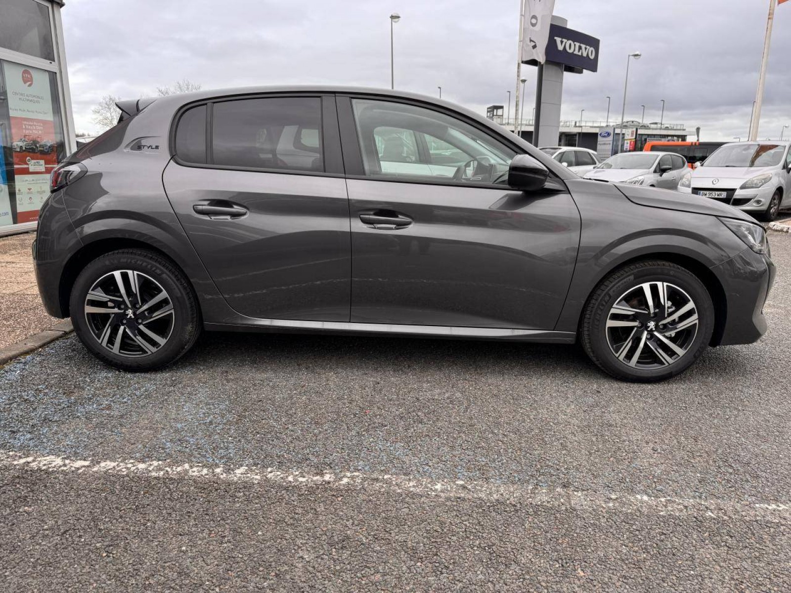 PEUGEOT - 208 - #185498 - 16