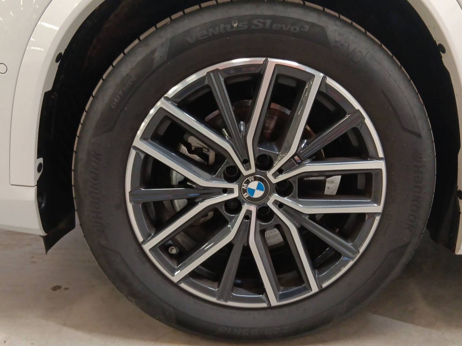 BMW - X1 U11 - #188630 - 23
