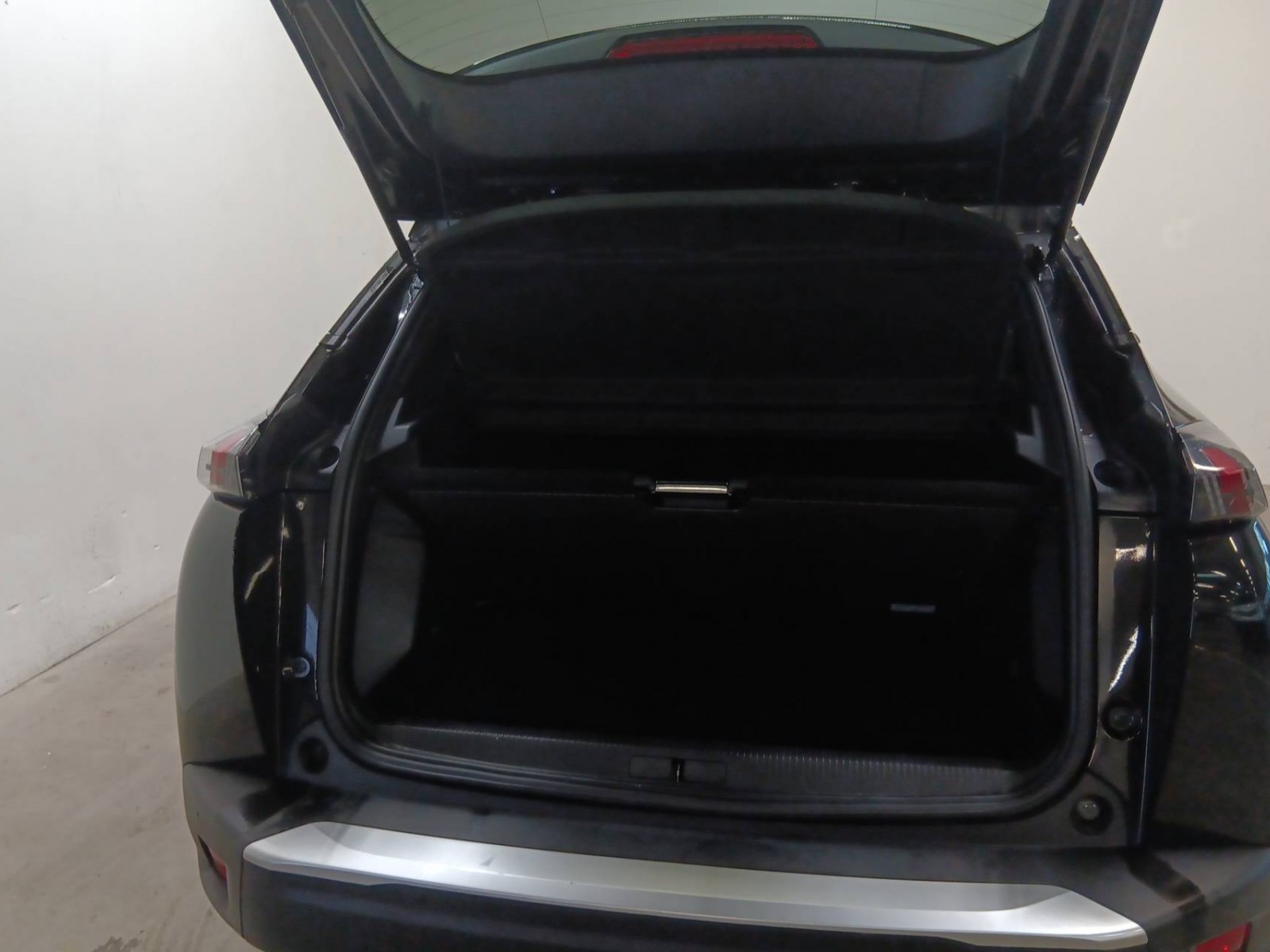 PEUGEOT - 2008 - #188334 - 13