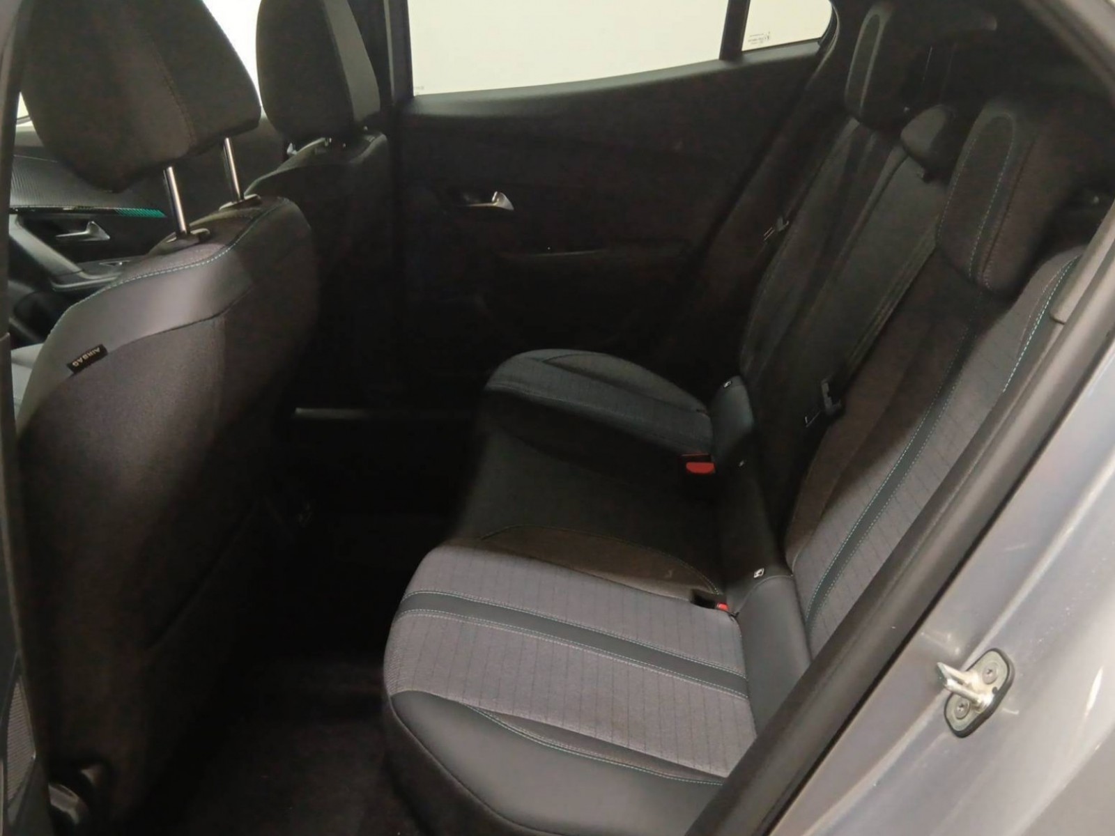 PEUGEOT - 2008 - #188339 - 25