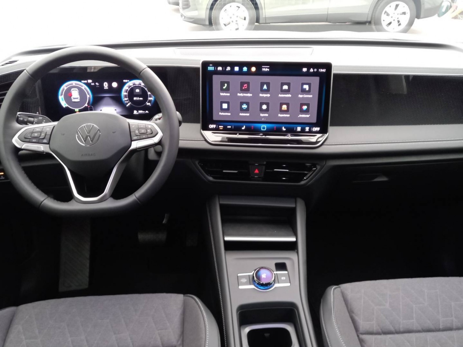 VOLKSWAGEN - TIGUAN - #255598 - 9