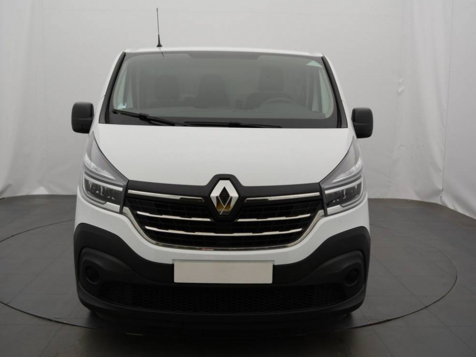 RENAULT - TRAFIC FOURGON - #198044 - 24