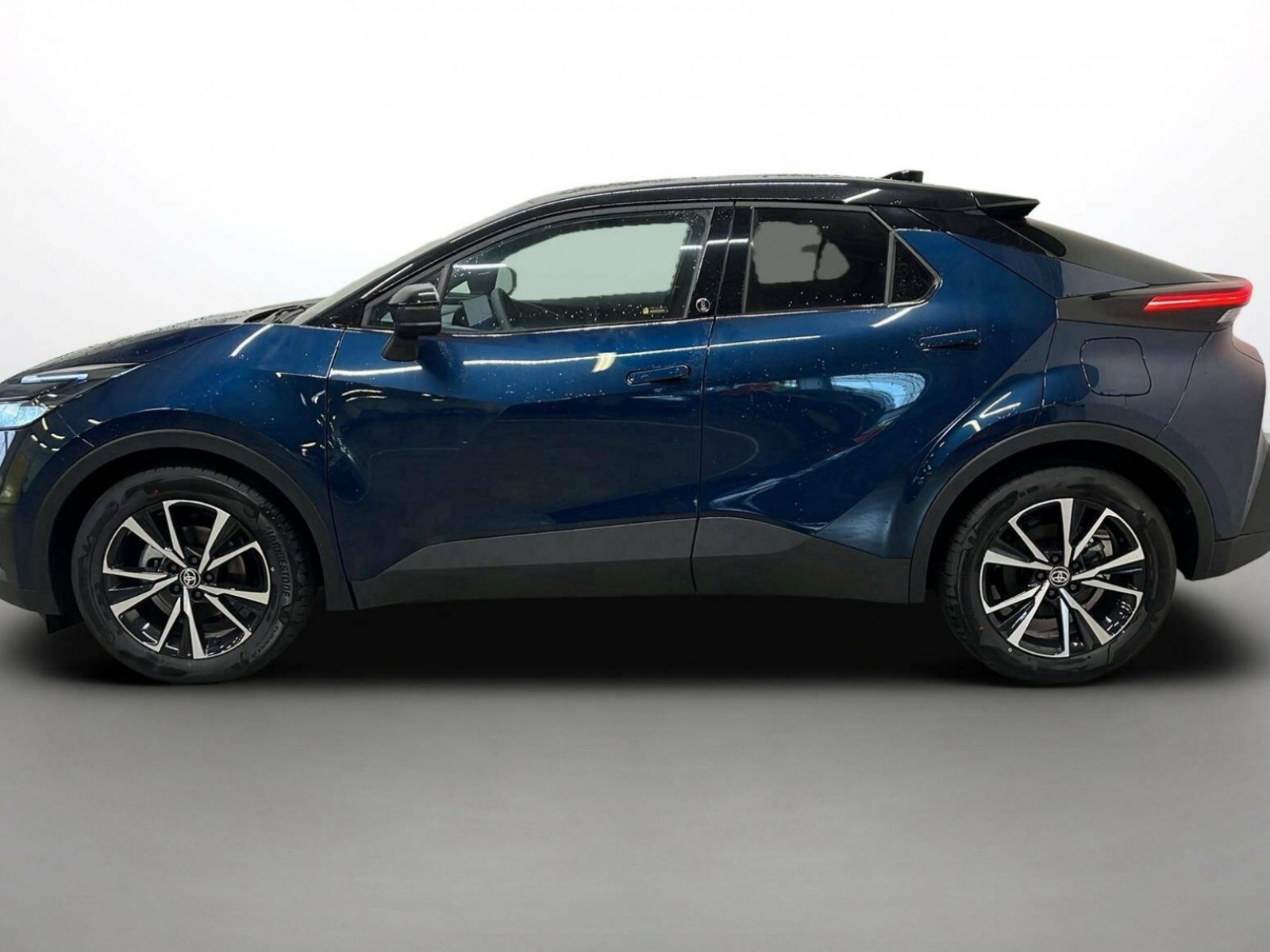 TOYOTA - C-HR - #200032 - 16