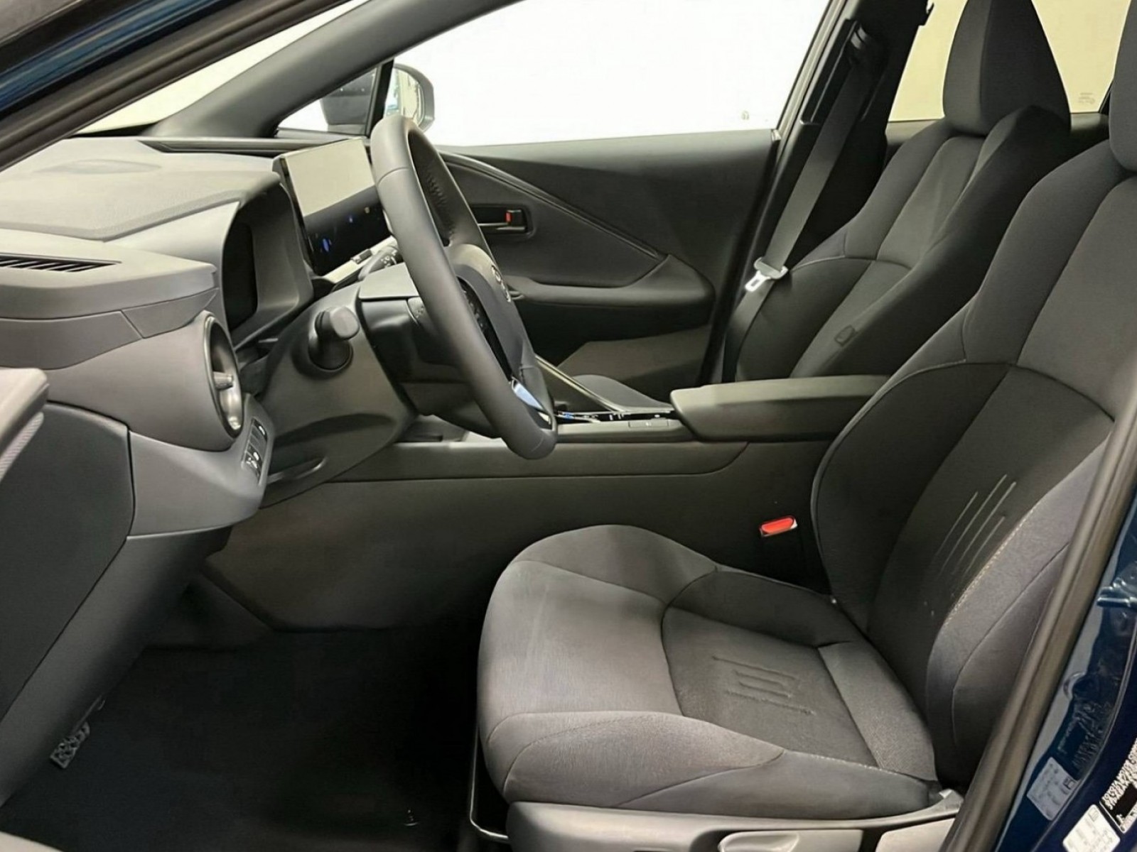 TOYOTA - C-HR - #200031 - 24