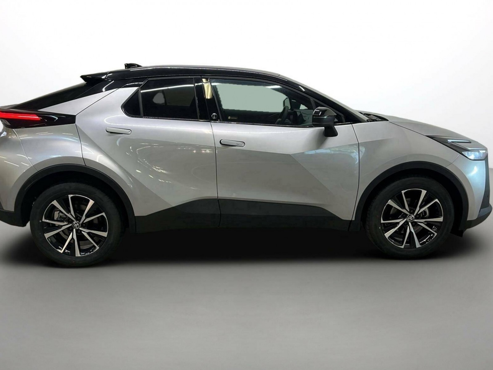 TOYOTA - C-HR - #200026 - 15