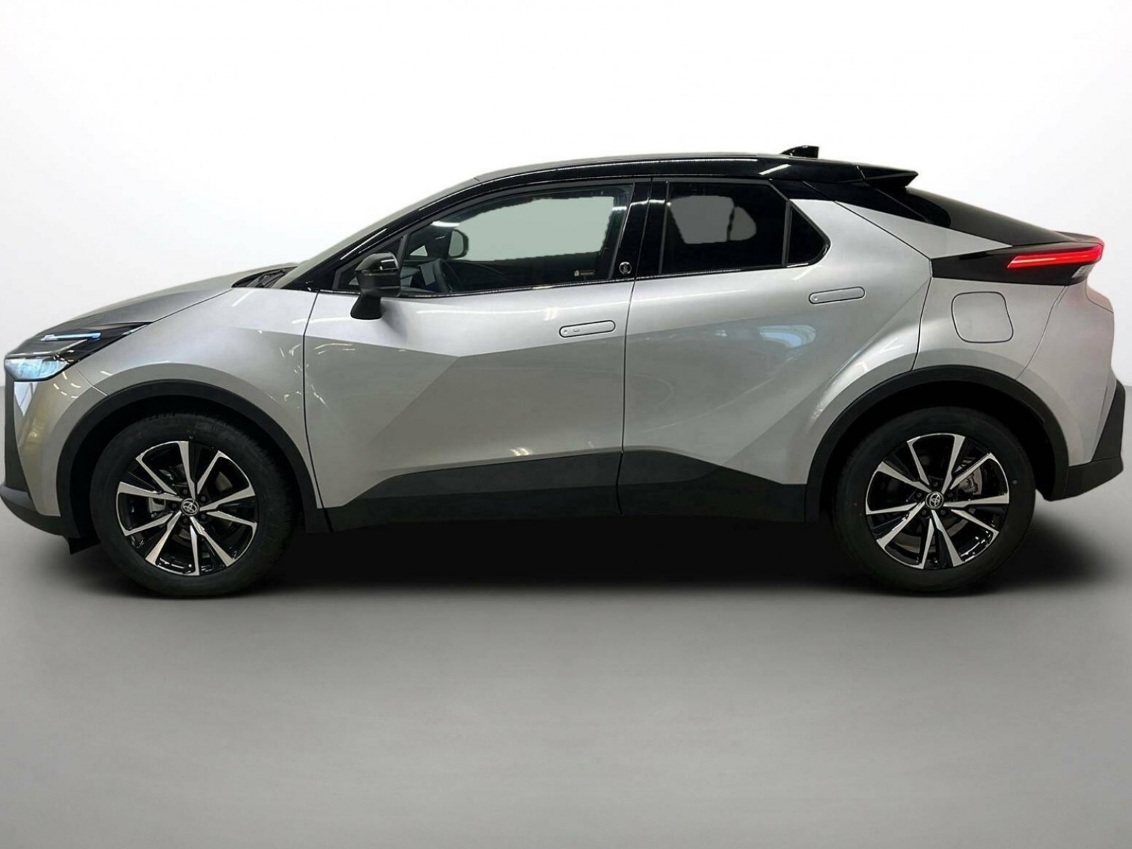 TOYOTA - C-HR - #200027 - 16