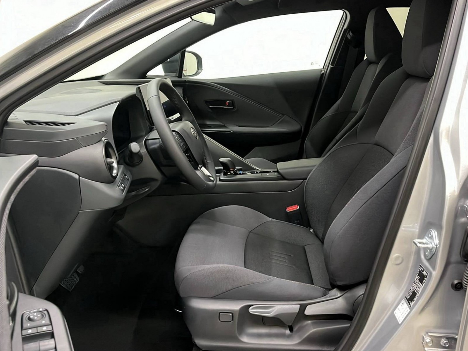 TOYOTA - C-HR - #200029 - 7