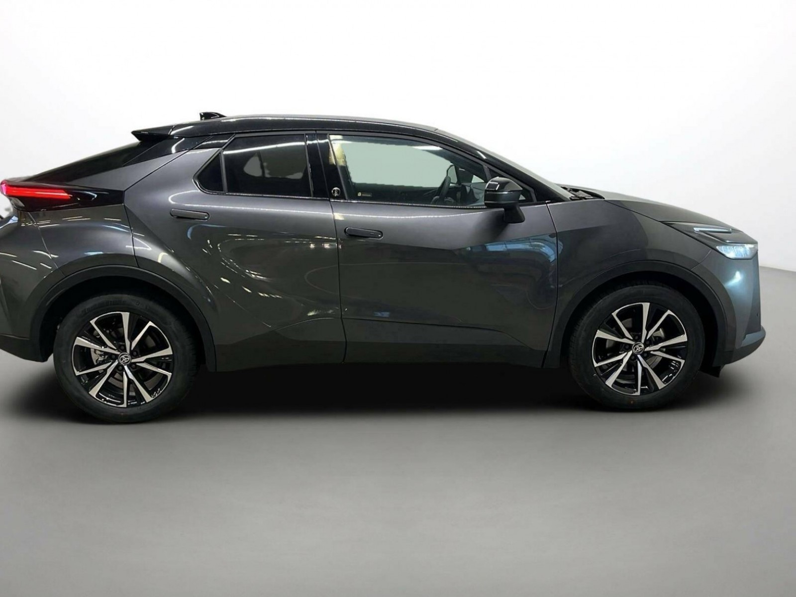 TOYOTA - C-HR - #196595 - 15