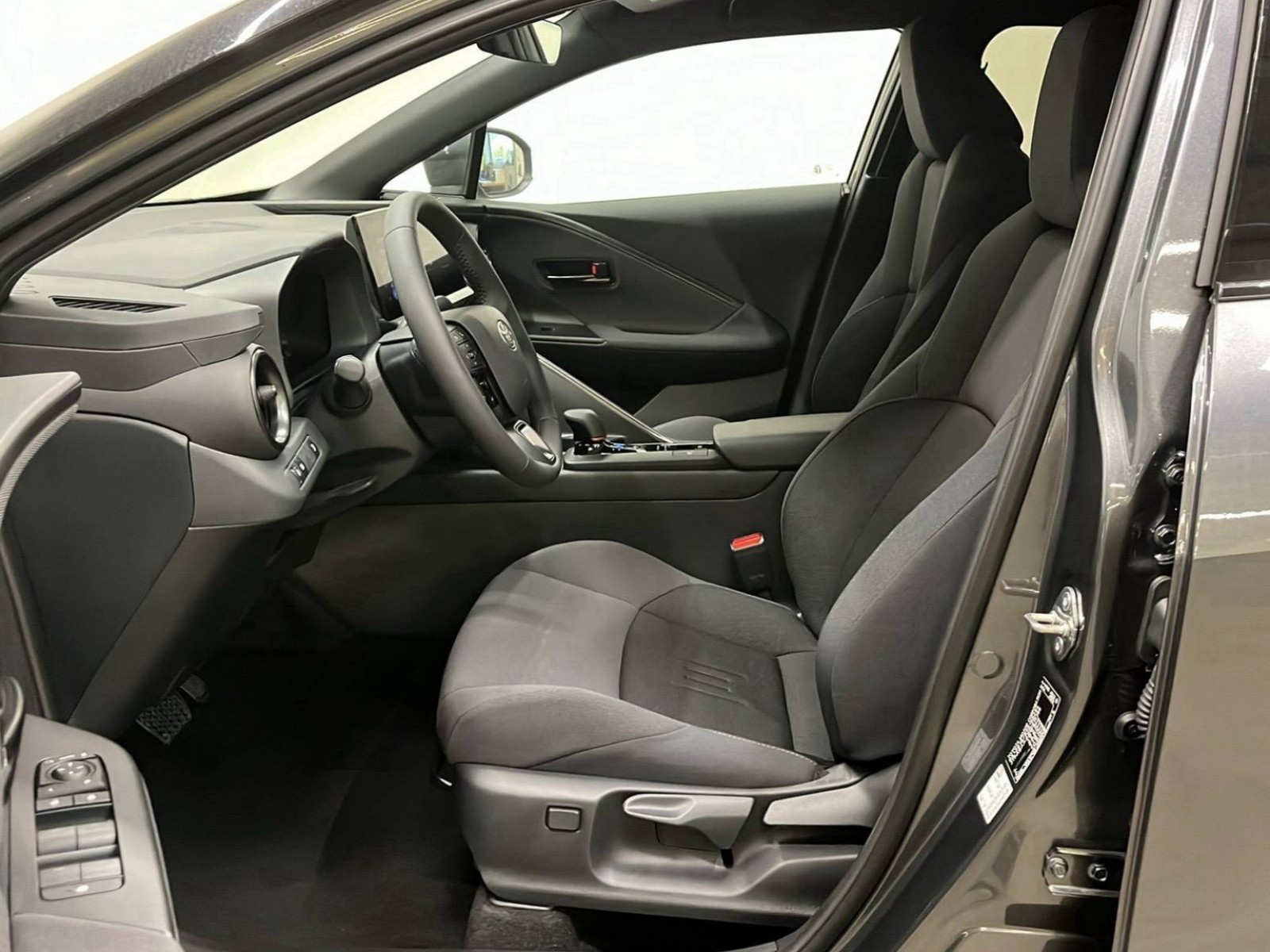 TOYOTA - C-HR - #200023 - 7
