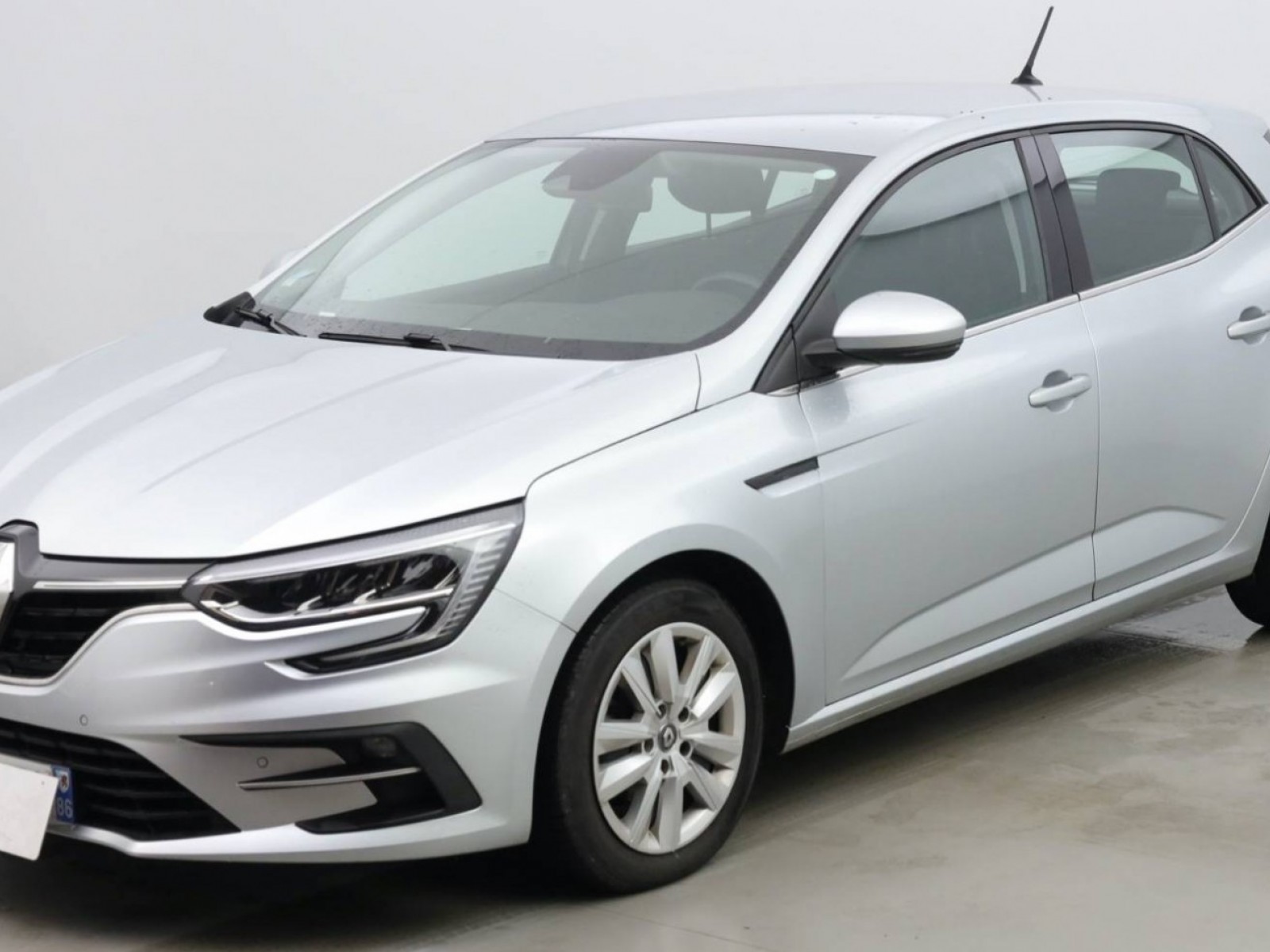RENAULT - MEGANE IV BERLINE - #189261 - 16