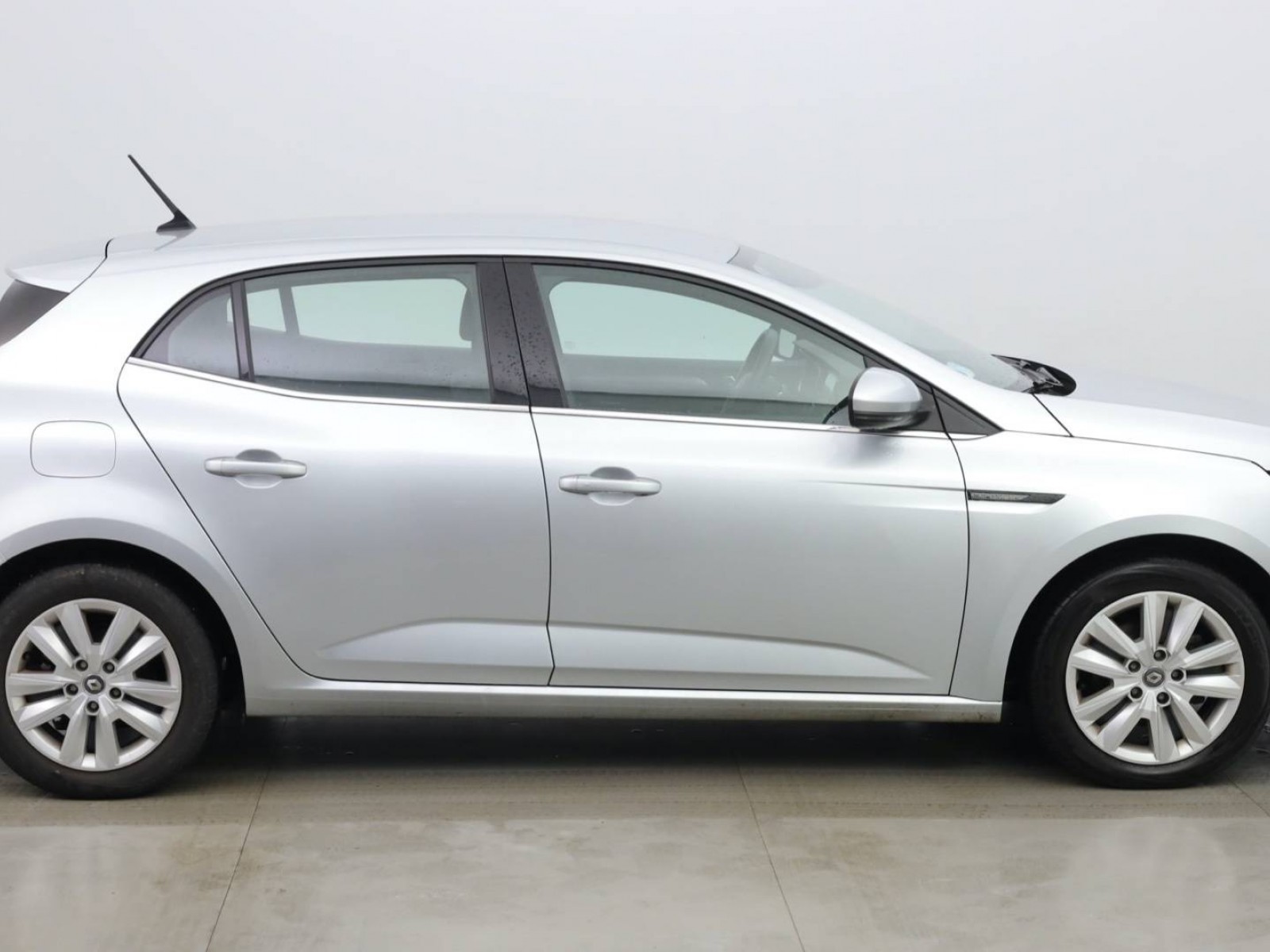 RENAULT - MEGANE IV BERLINE - #189261 - 5