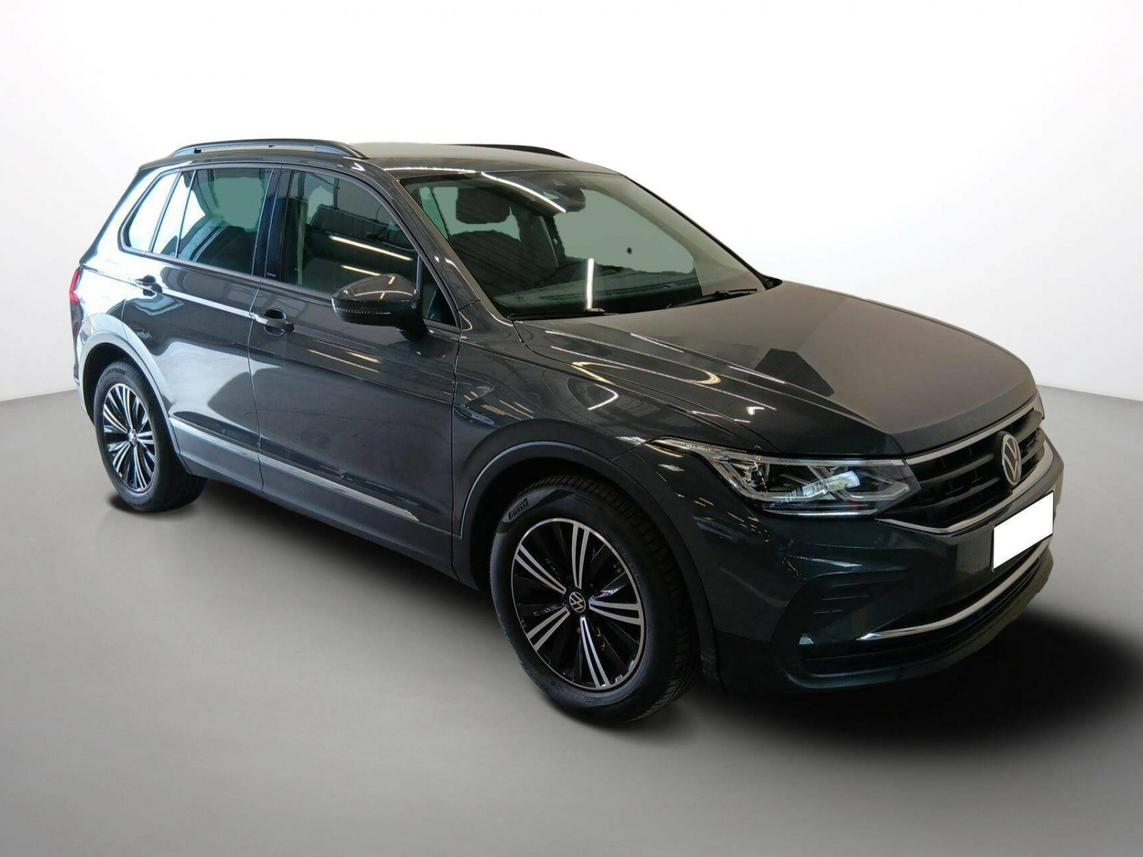 VOLKSWAGEN - TIGUAN - #188716 - 1