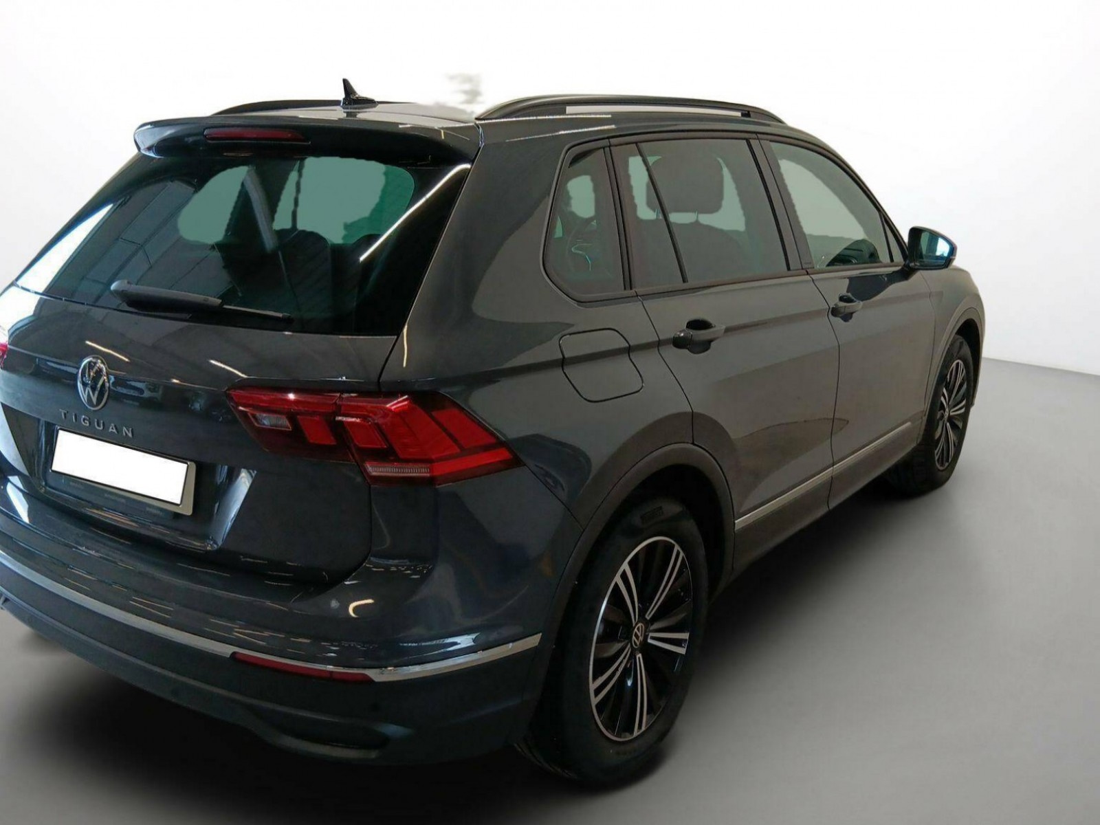 VOLKSWAGEN - TIGUAN - #188716 - 20