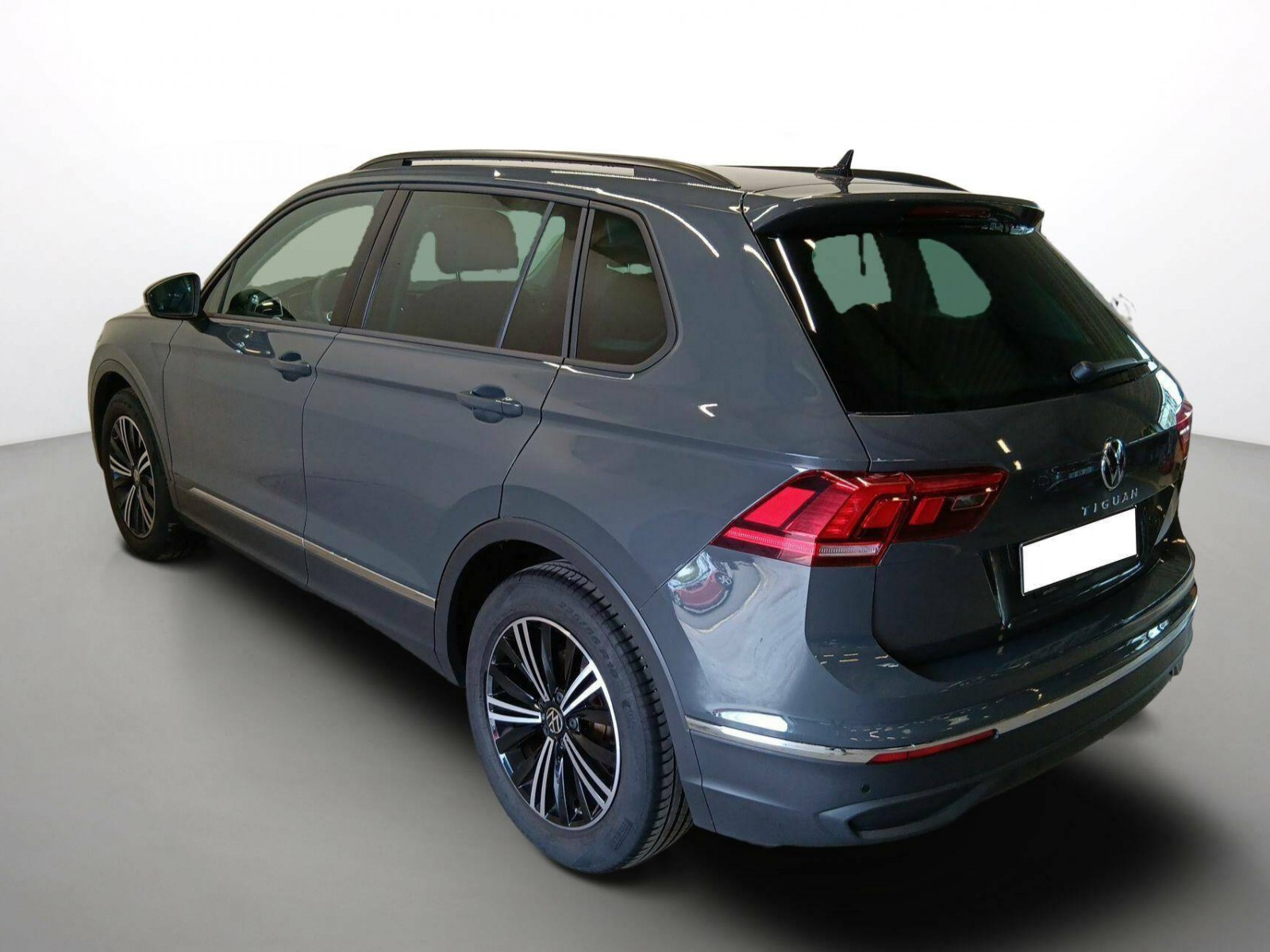 VOLKSWAGEN - TIGUAN - #188716 - 2