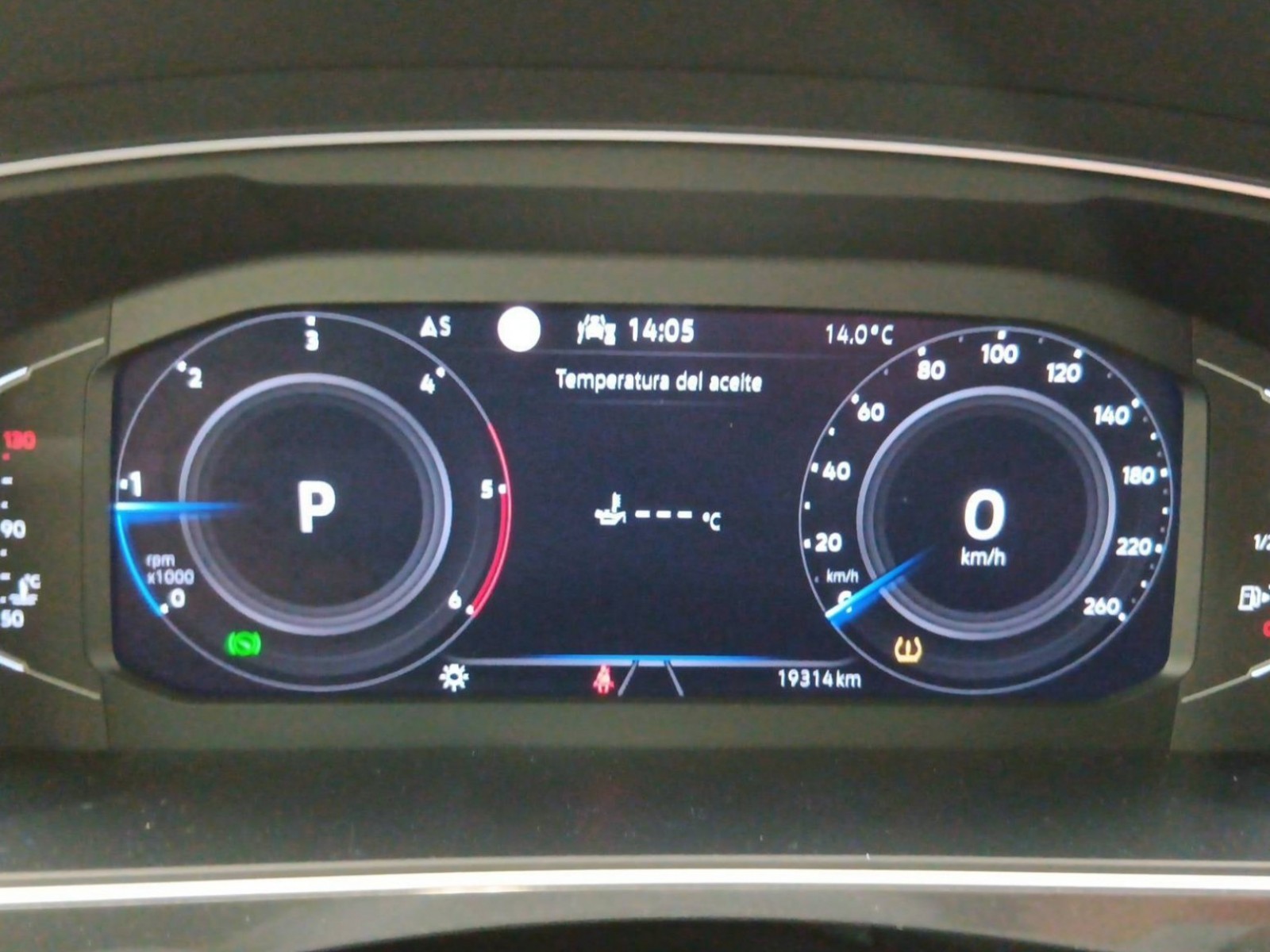 VOLKSWAGEN - TIGUAN - #188716 - 29