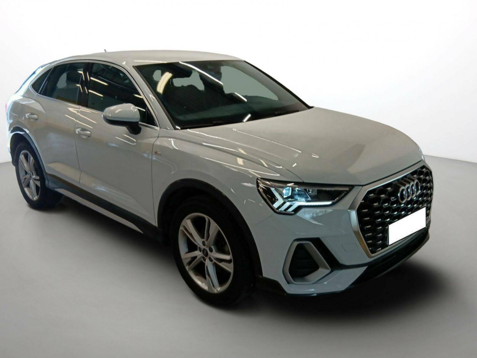 AUDI - Q3 SPORTBACK - #189044 - 1