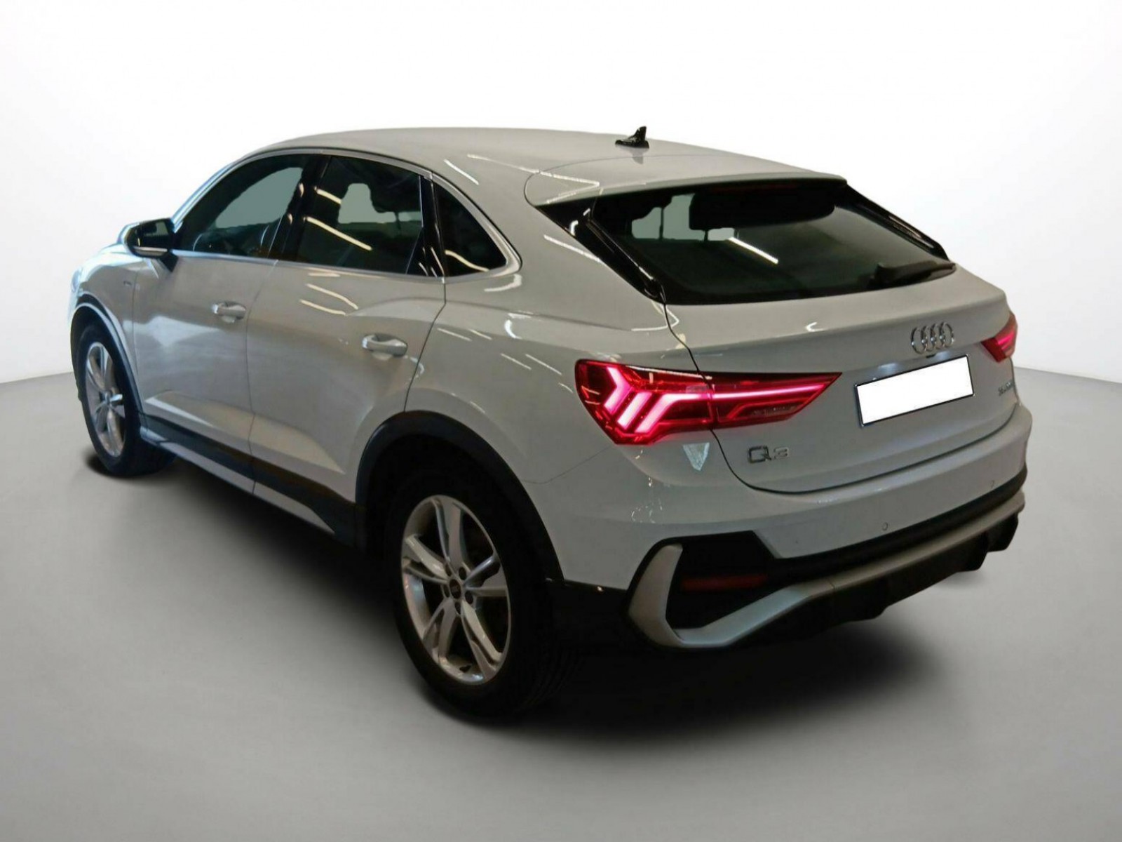AUDI - Q3 SPORTBACK - #189044 - 2