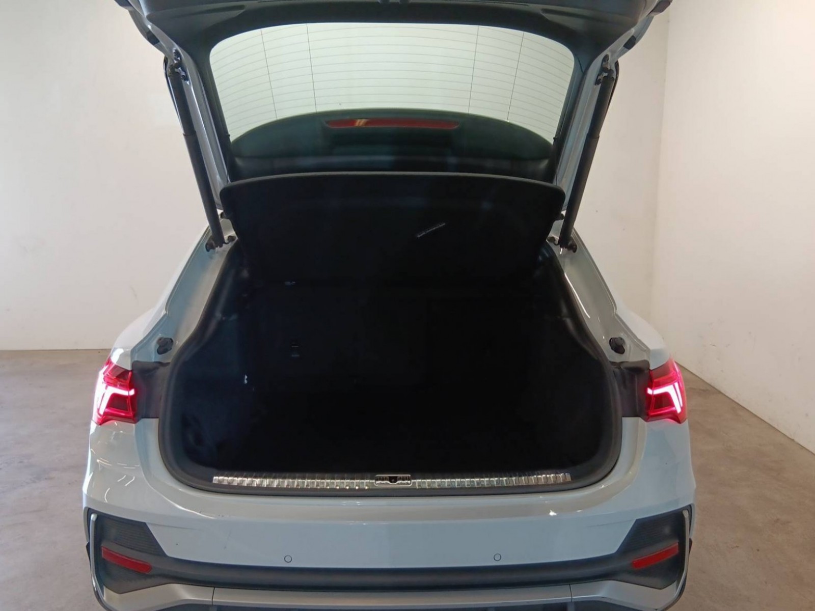 AUDI - Q3 SPORTBACK - #189044 - 12