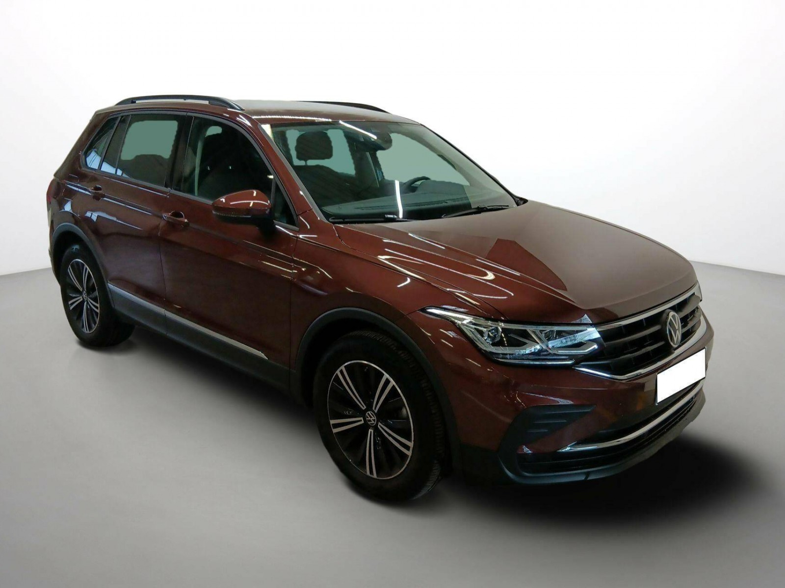 VOLKSWAGEN - TIGUAN - #189747 - 1