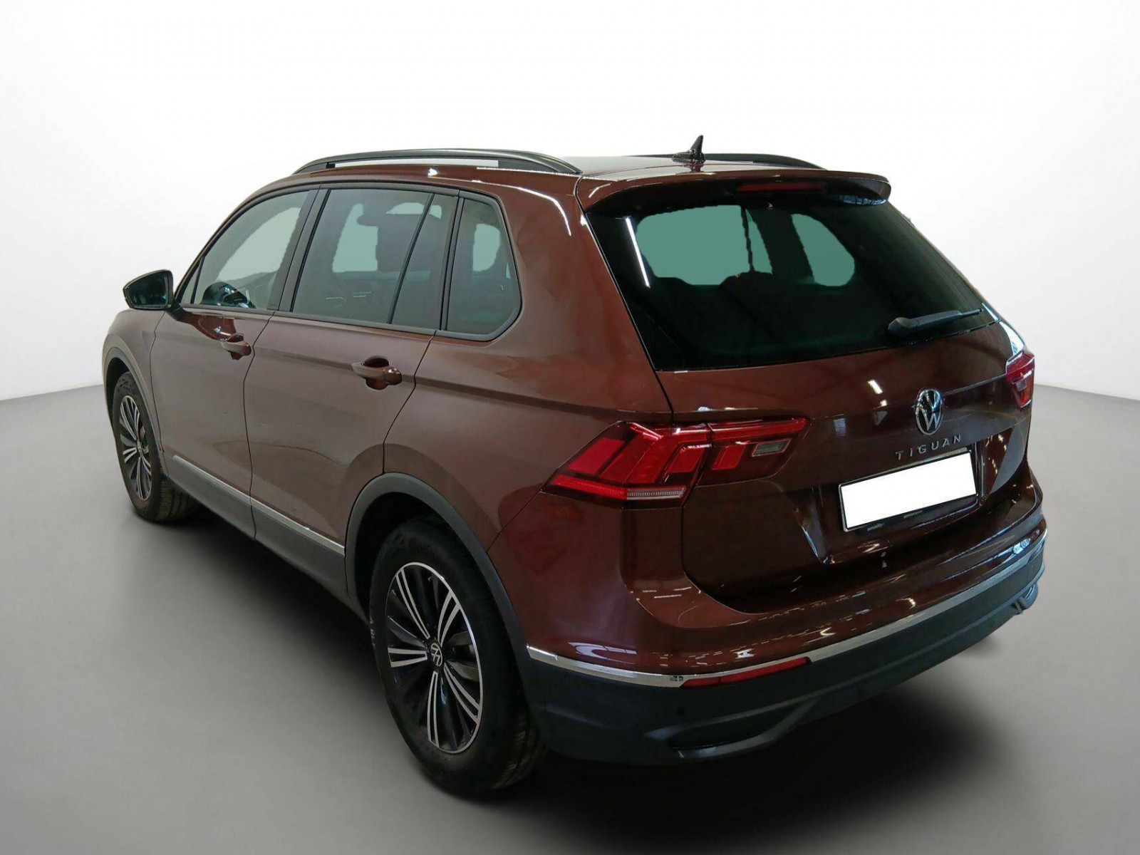 VOLKSWAGEN - TIGUAN - #189747 - 3