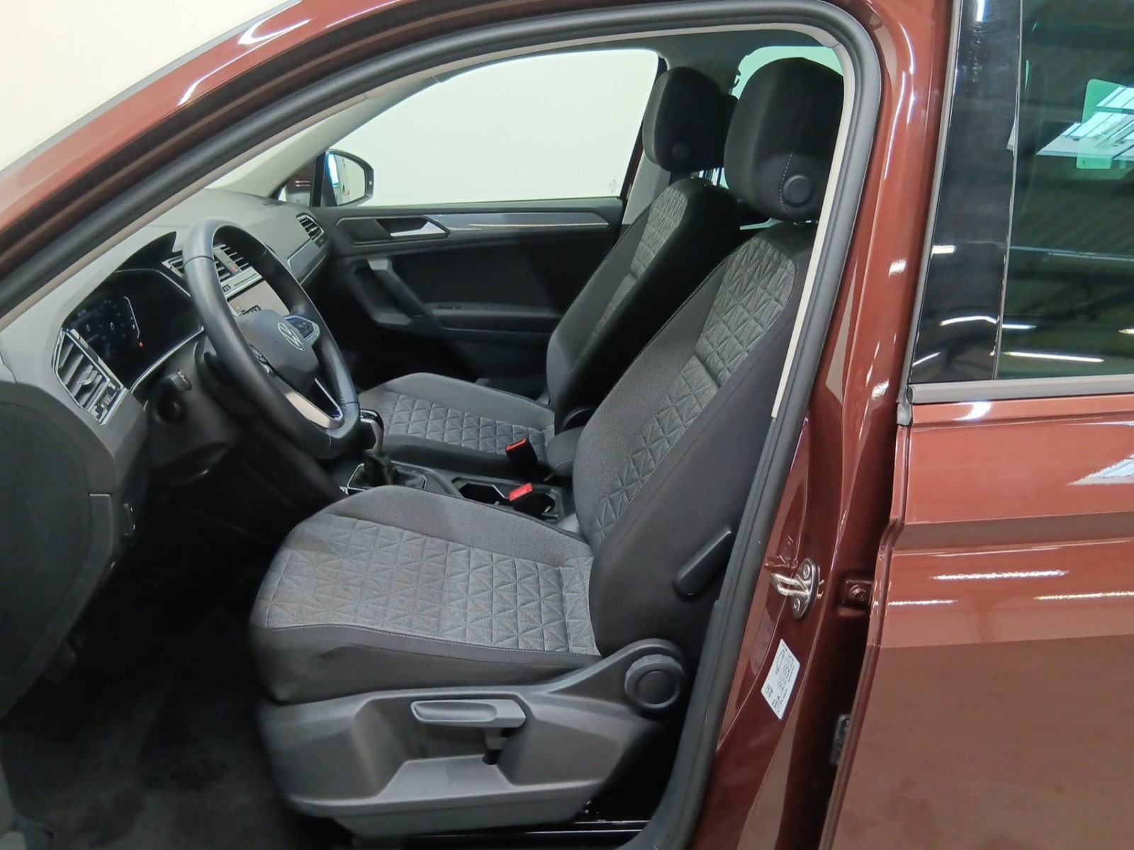 VOLKSWAGEN - TIGUAN - #189747 - 7