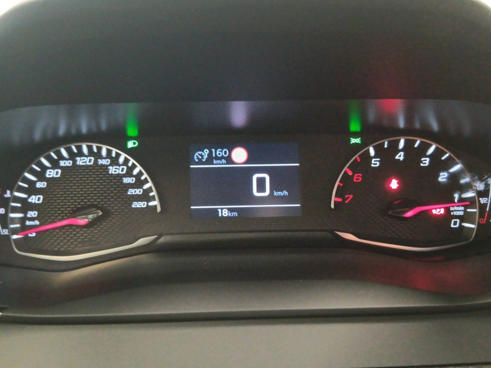 PEUGEOT - 208 - #189413 - 12