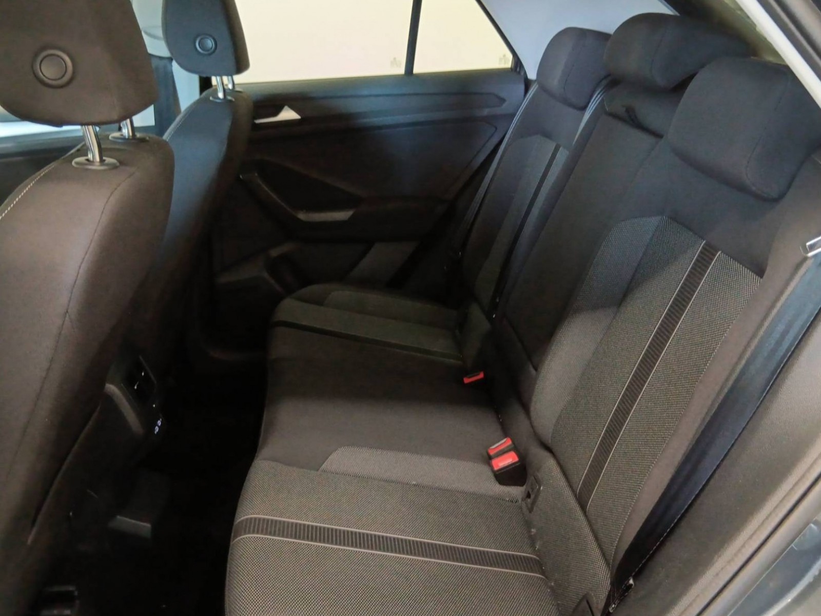 VOLKSWAGEN - T-ROC - #189217 - 8