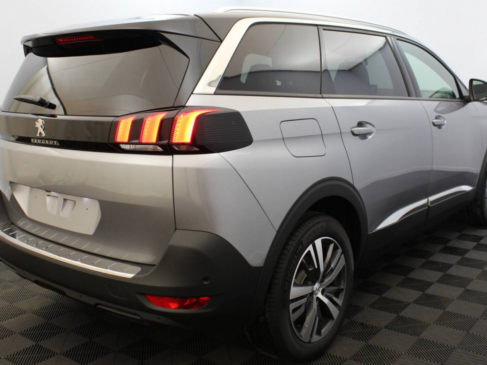 PEUGEOT - 5008 - #189825 - 19