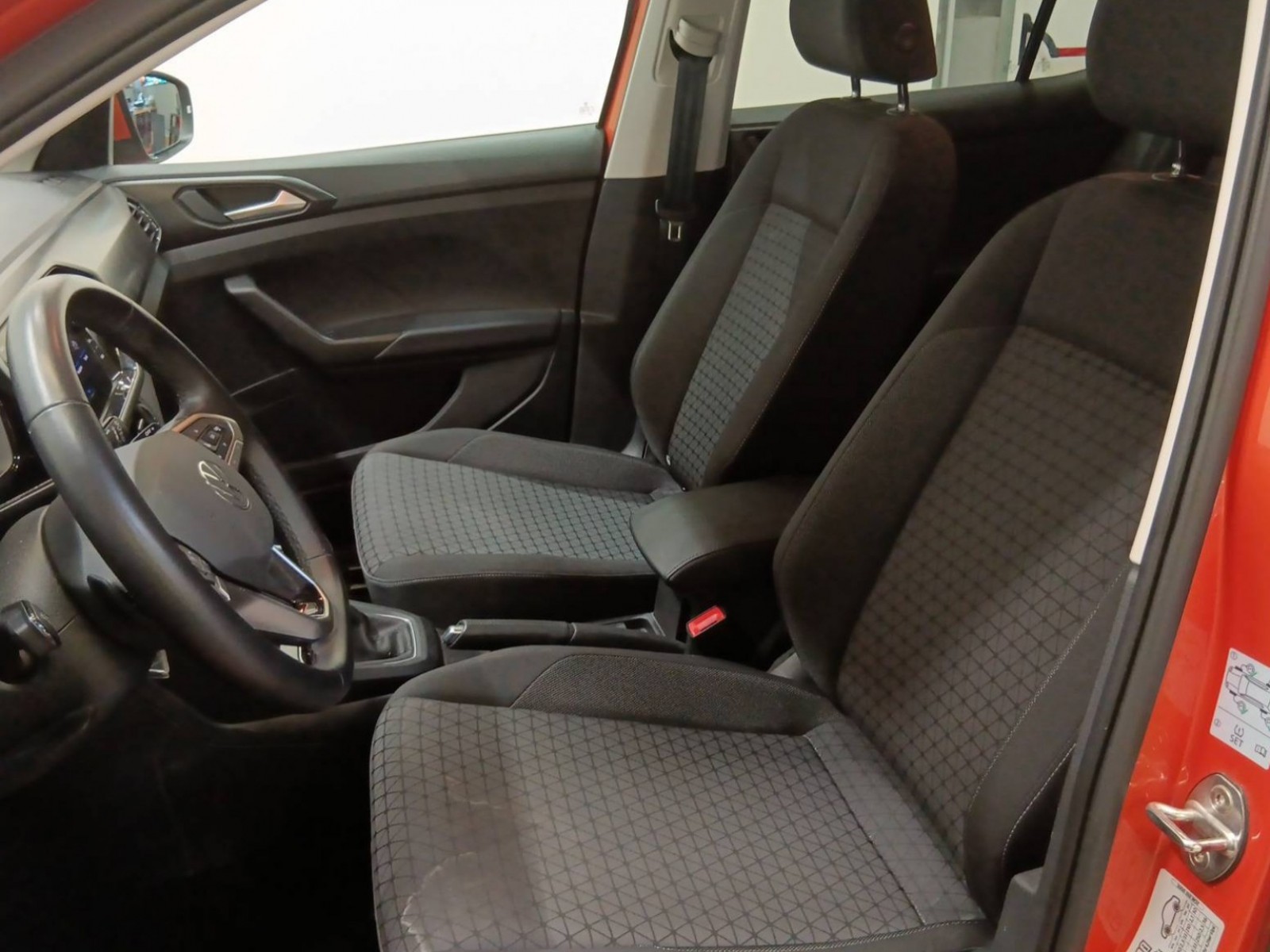 VOLKSWAGEN - T-CROSS - #188554 - 24