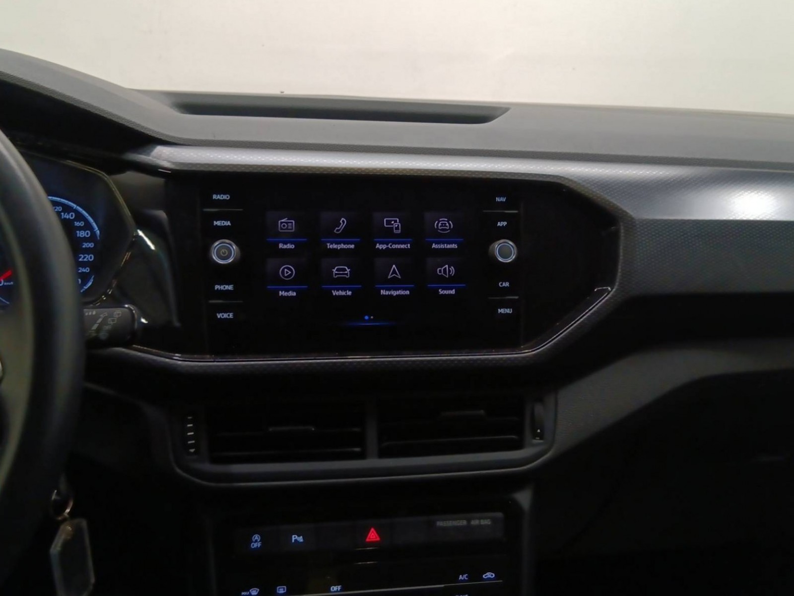 VOLKSWAGEN - T-CROSS - #188554 - 28