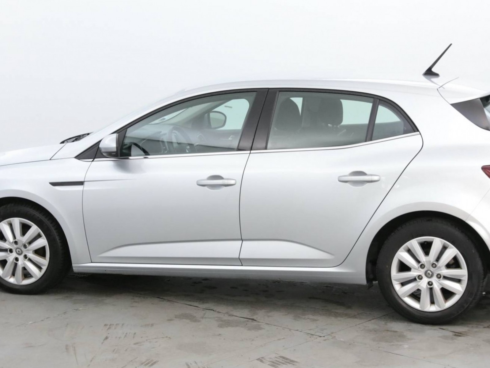 RENAULT - MEGANE IV BERLINE - #191825 - 17