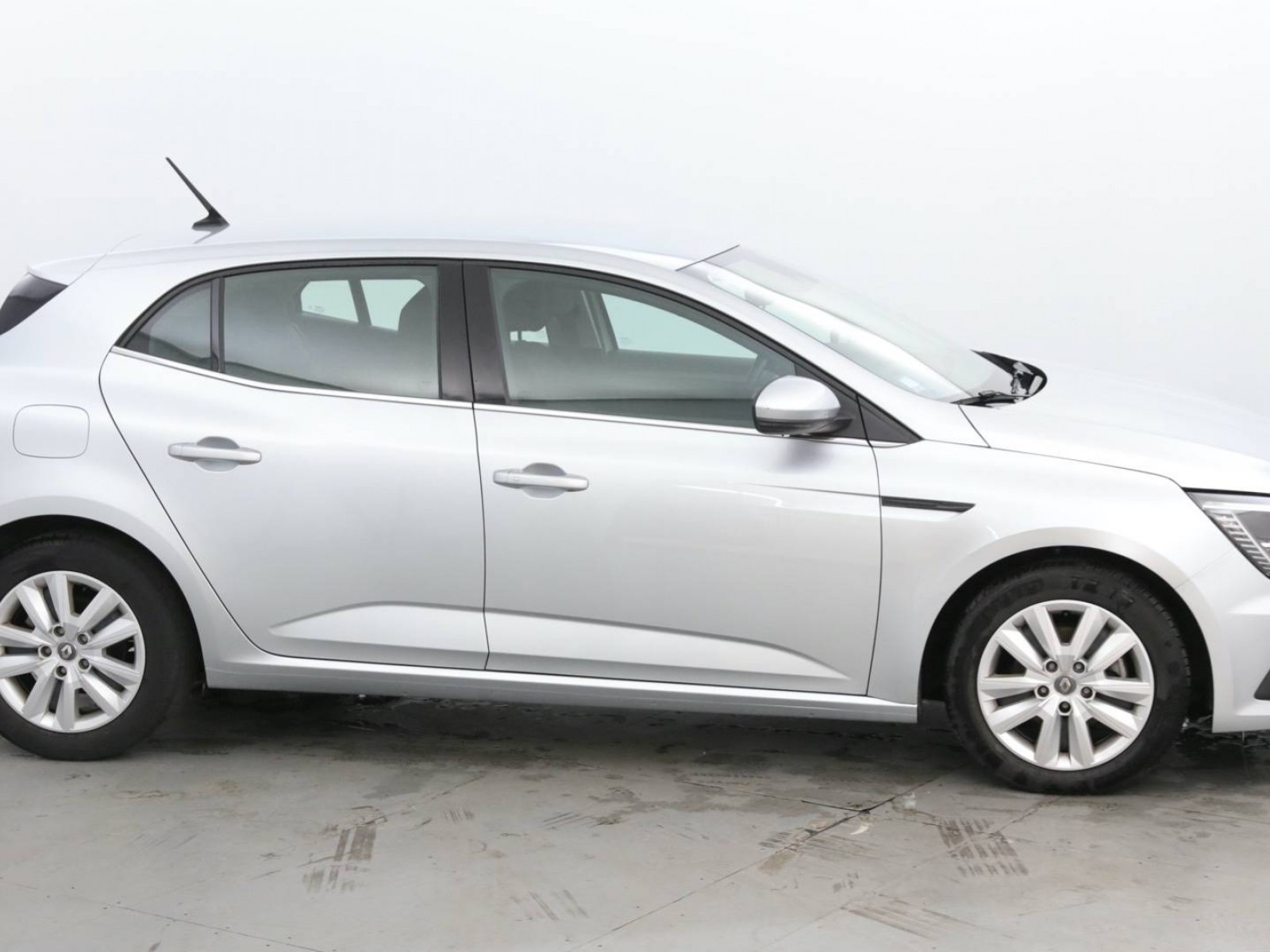 RENAULT - MEGANE IV BERLINE - #191825 - 5