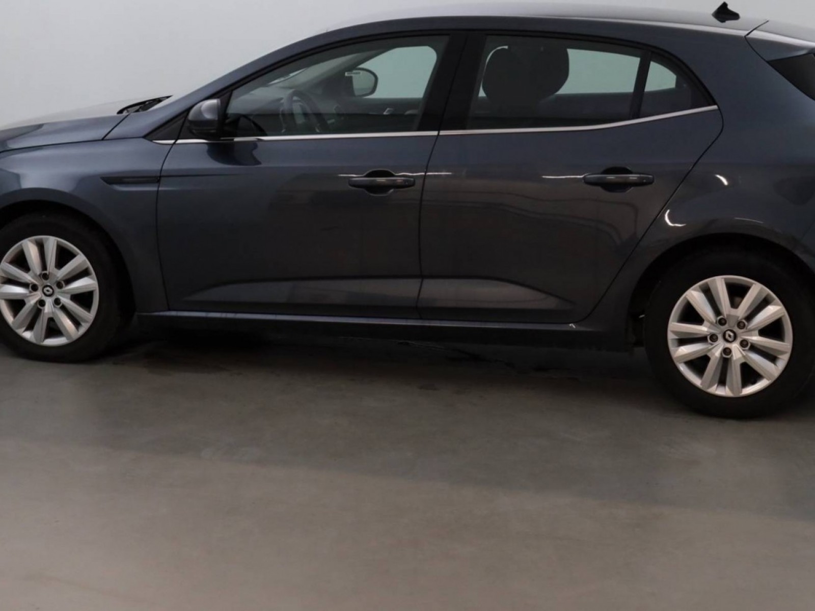 RENAULT - MEGANE IV BERLINE - #191827 - 17