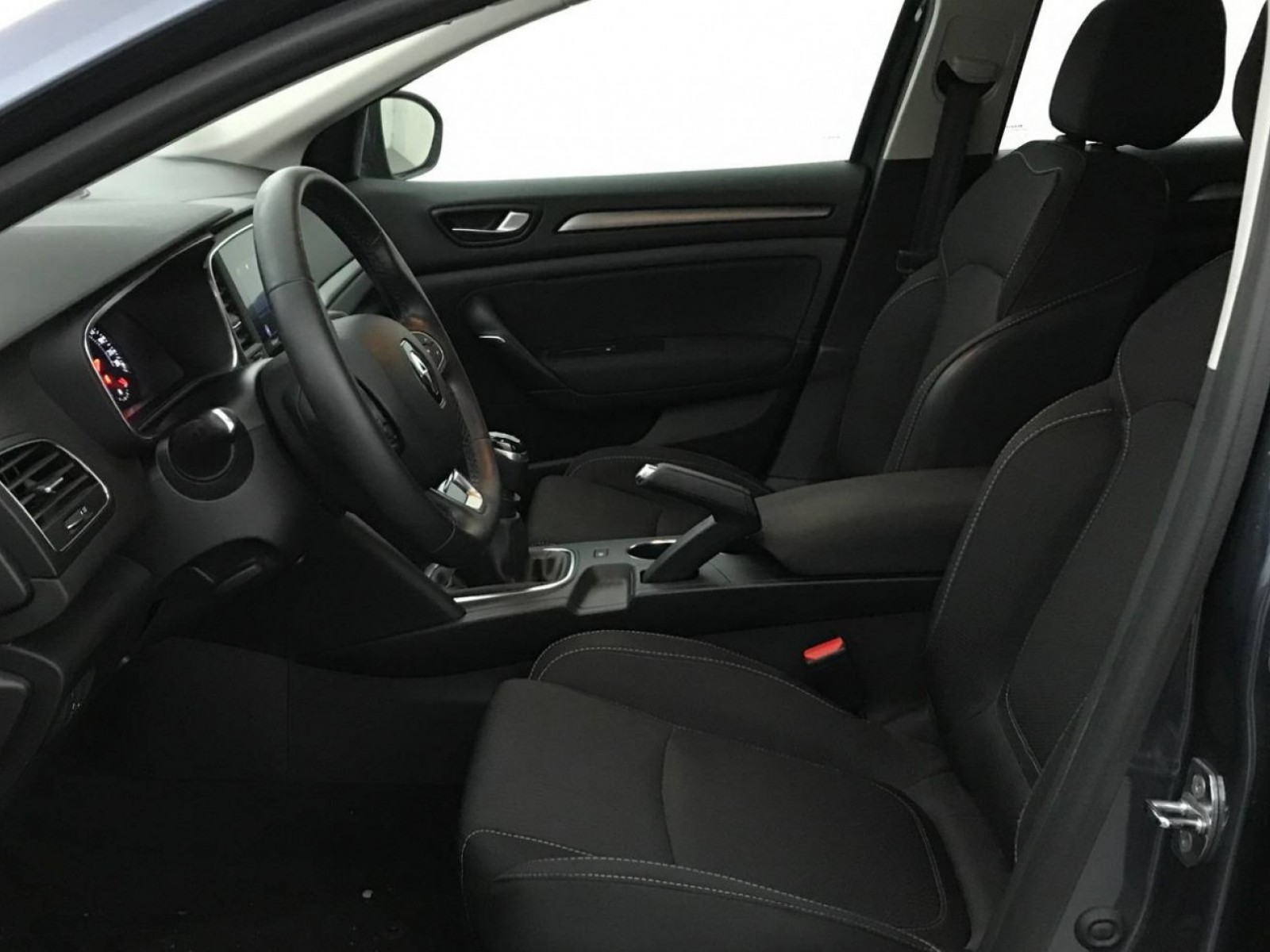 RENAULT - MEGANE IV BERLINE - #191827 - 25