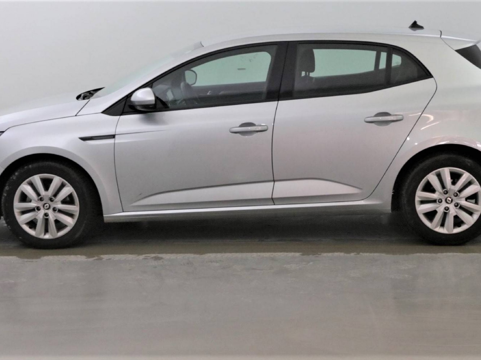 RENAULT - MEGANE IV BERLINE - #191829 - 1