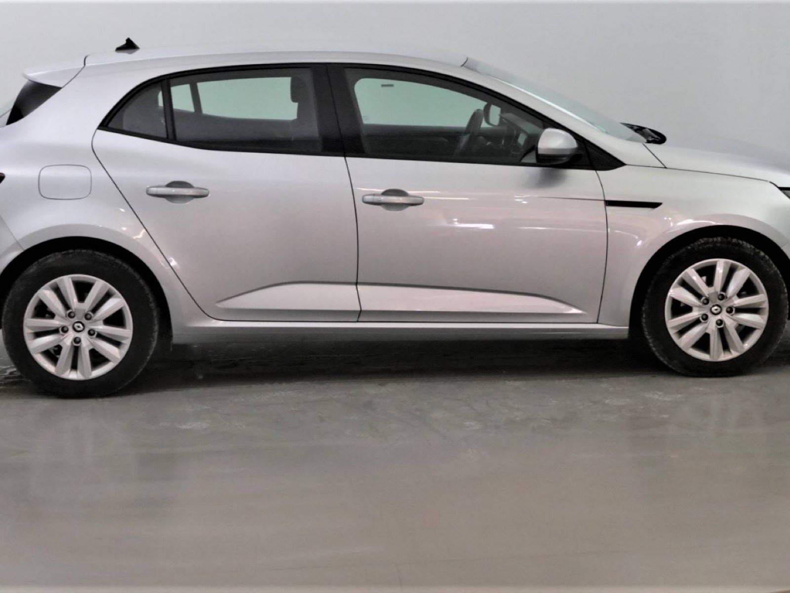 RENAULT - MEGANE IV BERLINE - #191898 - 2