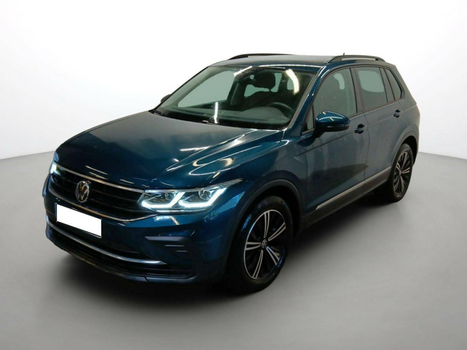 VOLKSWAGEN - TIGUAN - #188713 - 0