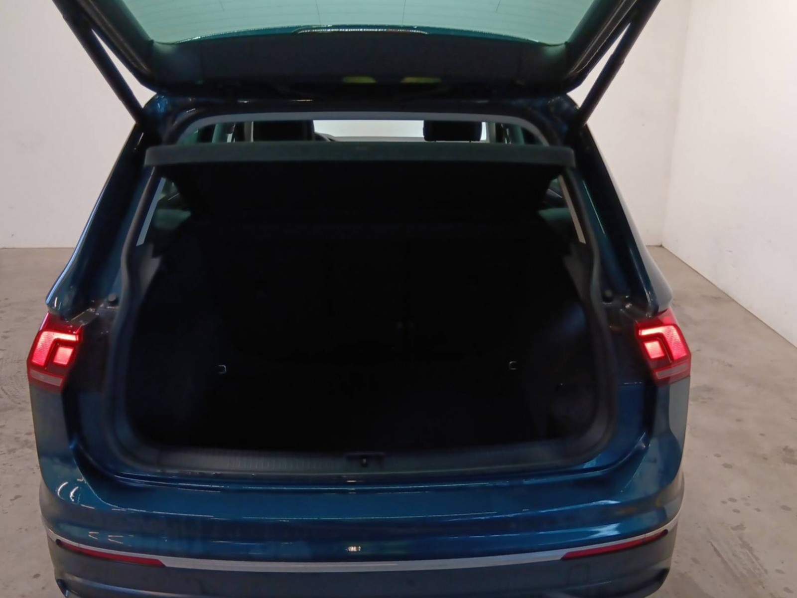 VOLKSWAGEN - TIGUAN - #189750 - 13
