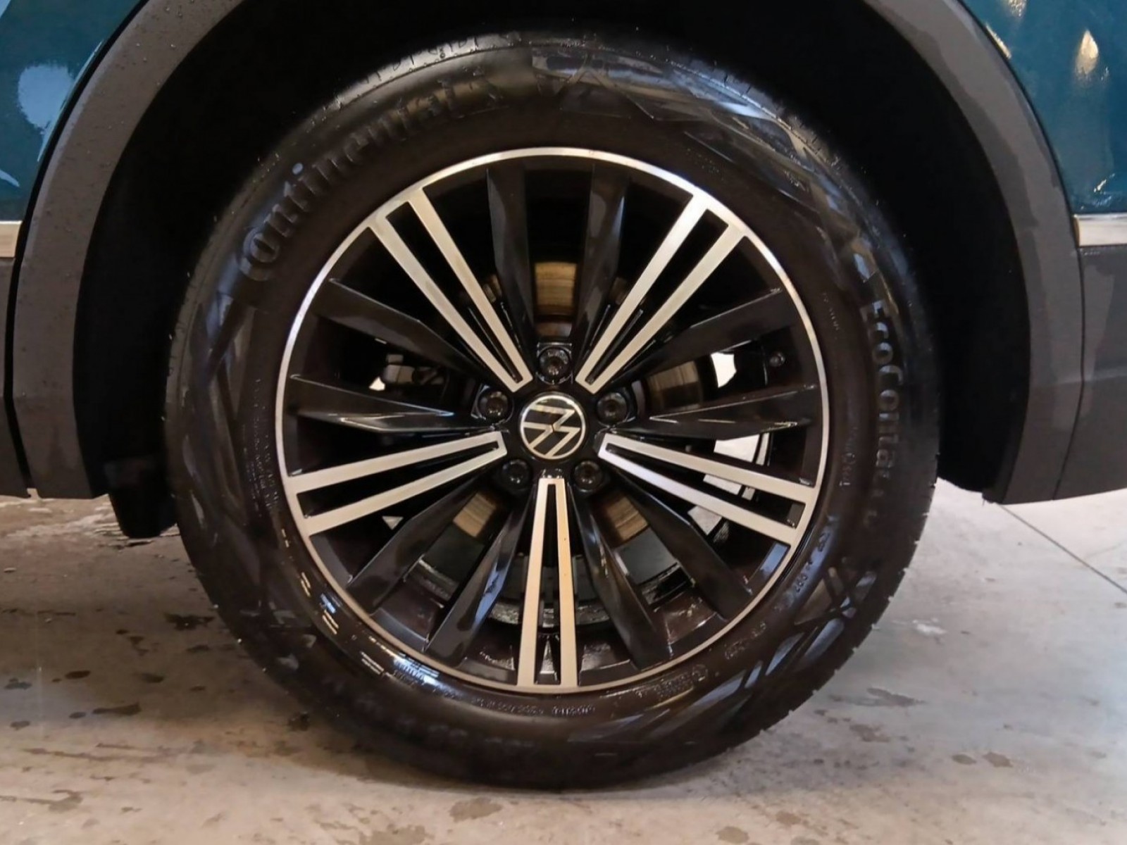 VOLKSWAGEN - TIGUAN - #188713 - 22