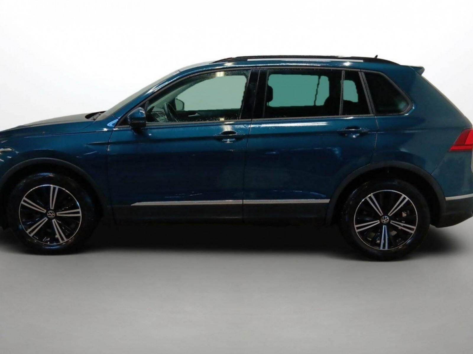 VOLKSWAGEN - TIGUAN - #188713 - 31