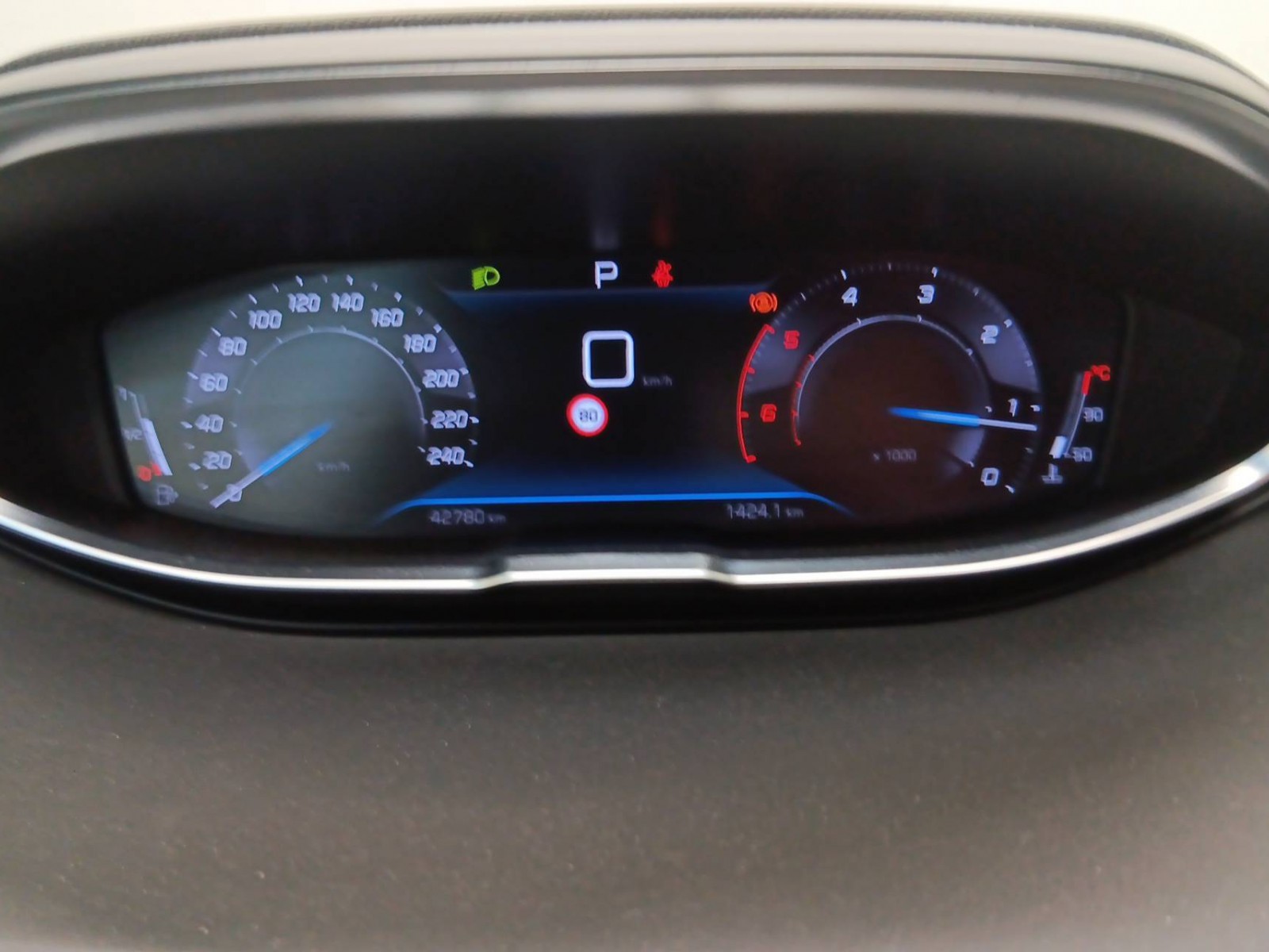 PEUGEOT - 5008 - #189829 - 12