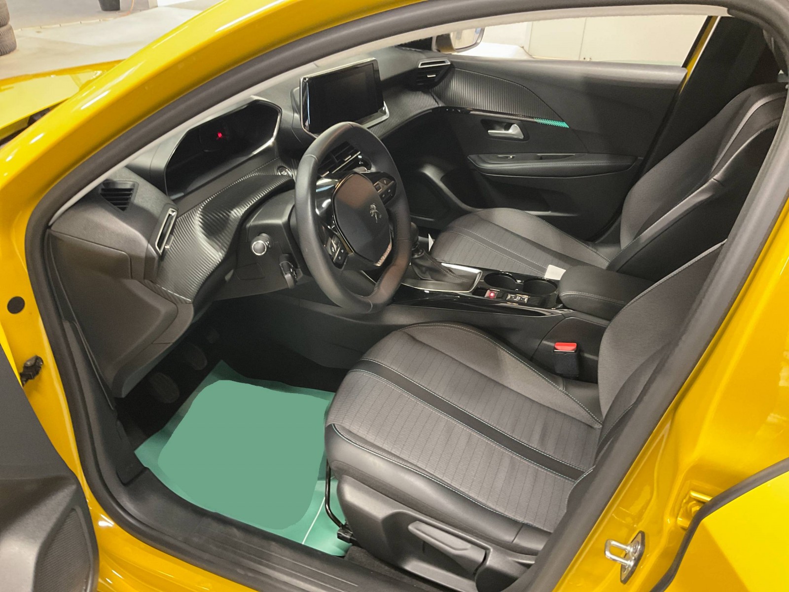 PEUGEOT - 208 - #192046 - 8