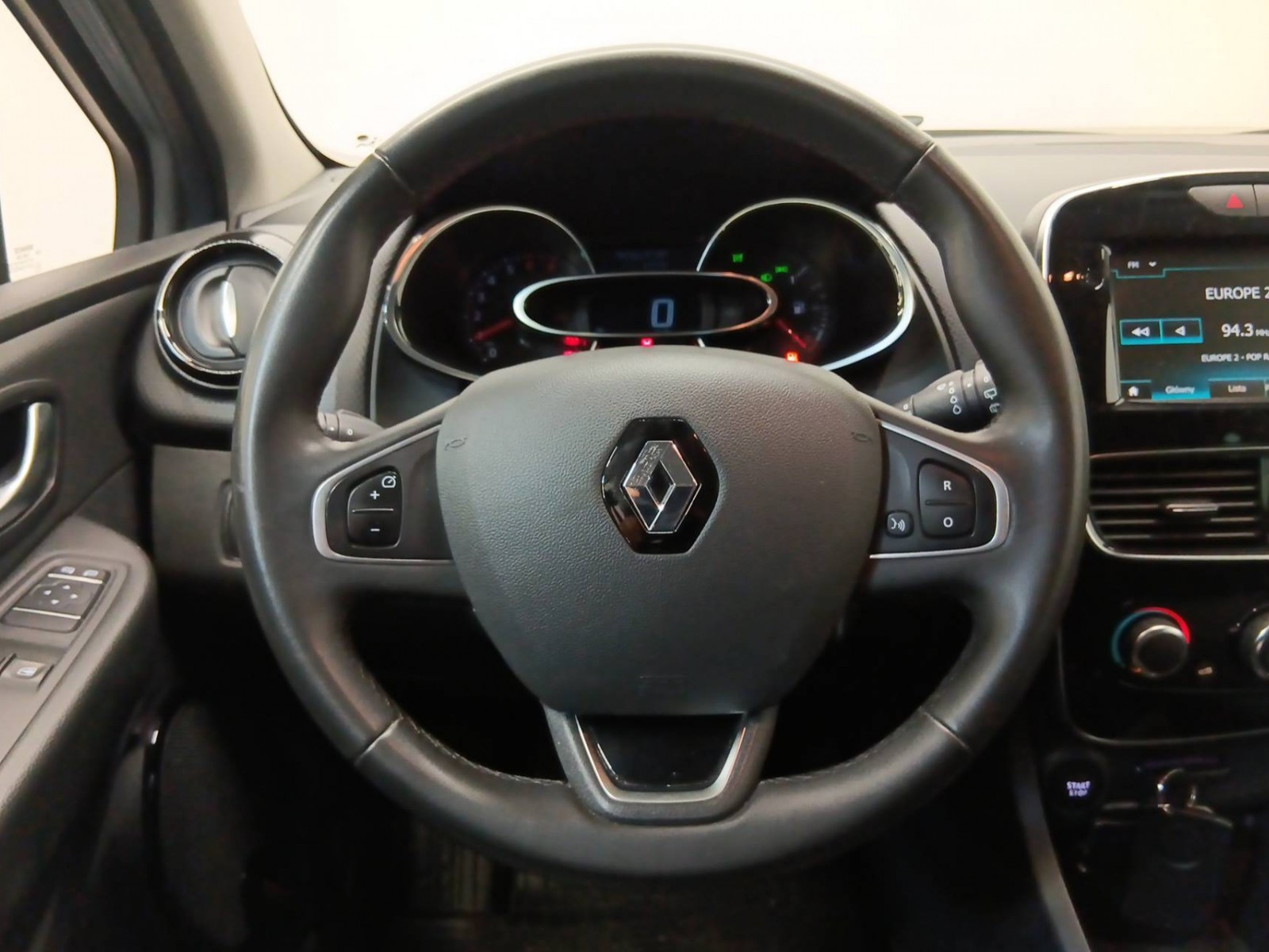 RENAULT - CLIO IV - #198366 - 10