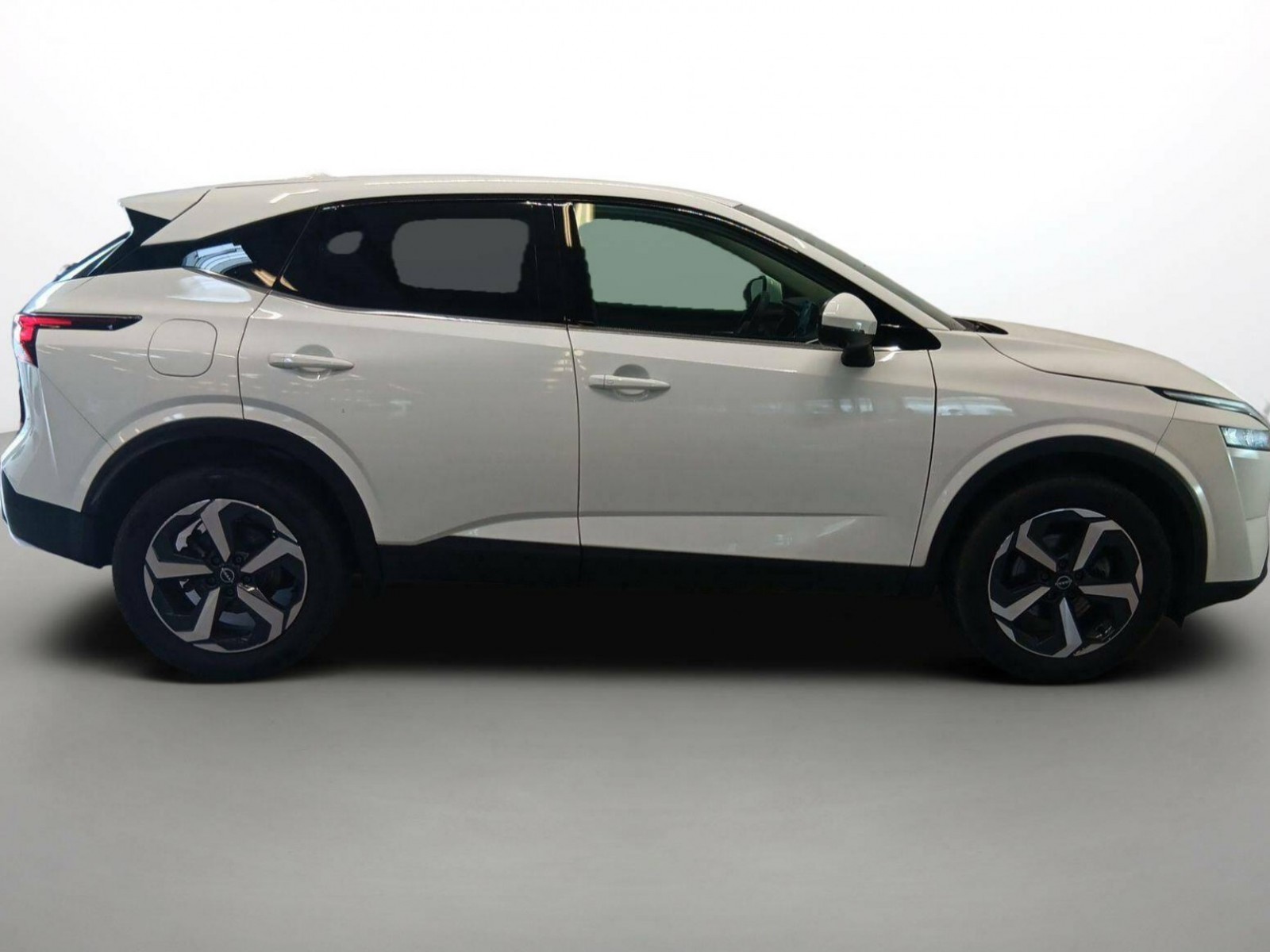 NISSAN - QASHQAI - #189915 - 15